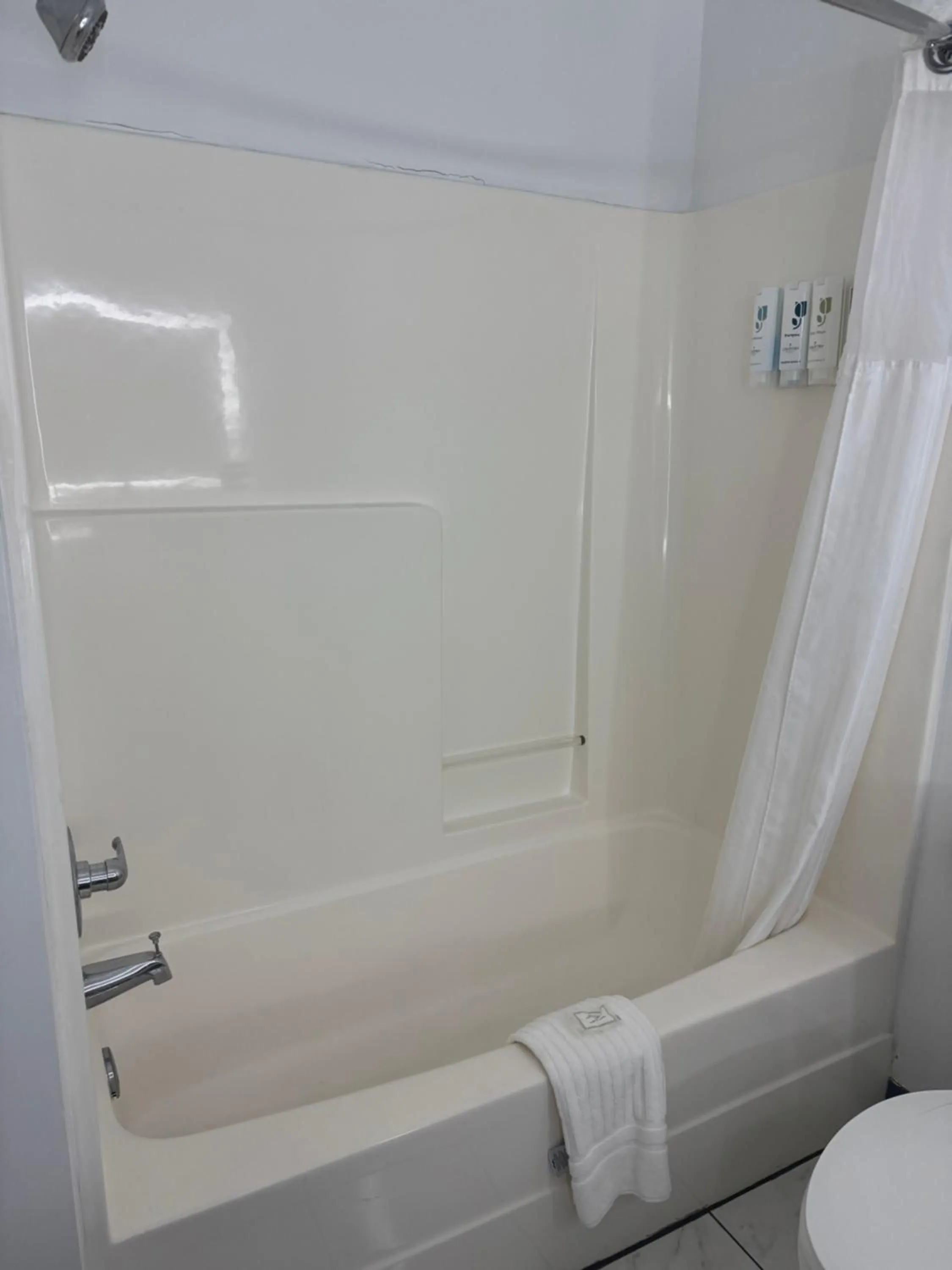 Bathroom in Country Inn & Suites by Radisson, Bloomington-Normal West, IL