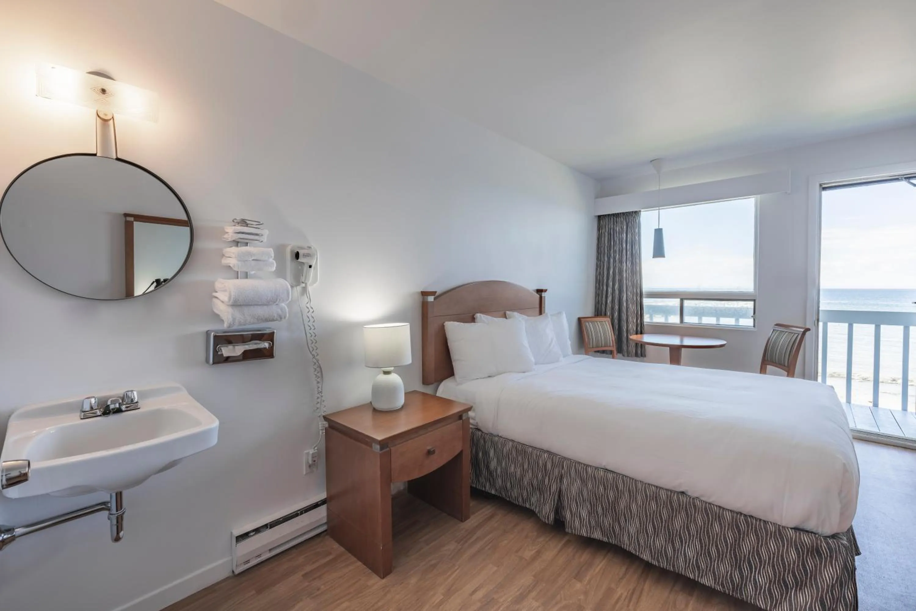 View (from property/room), Bed in Le Gaspesiana