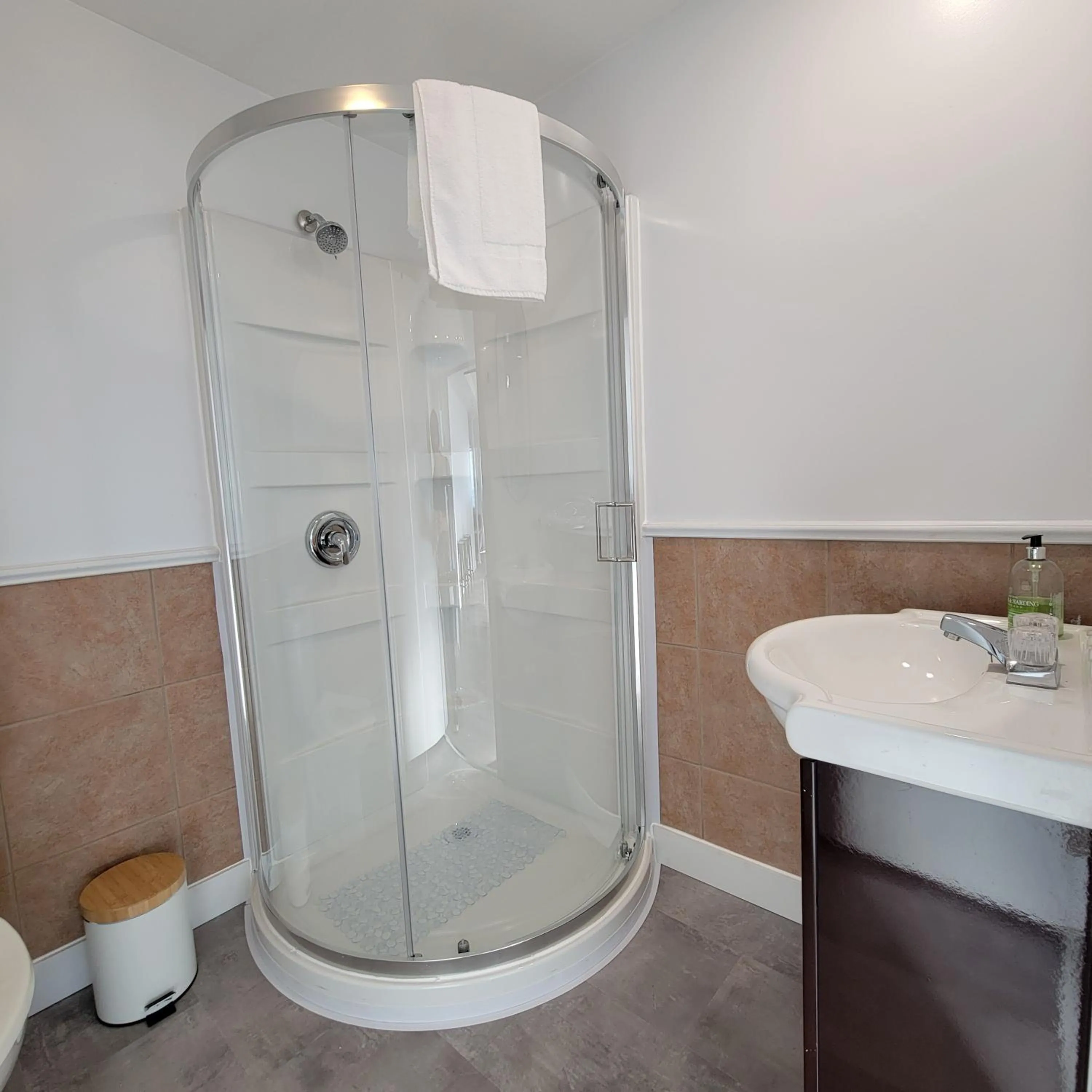 Shower in Le Gaspesiana