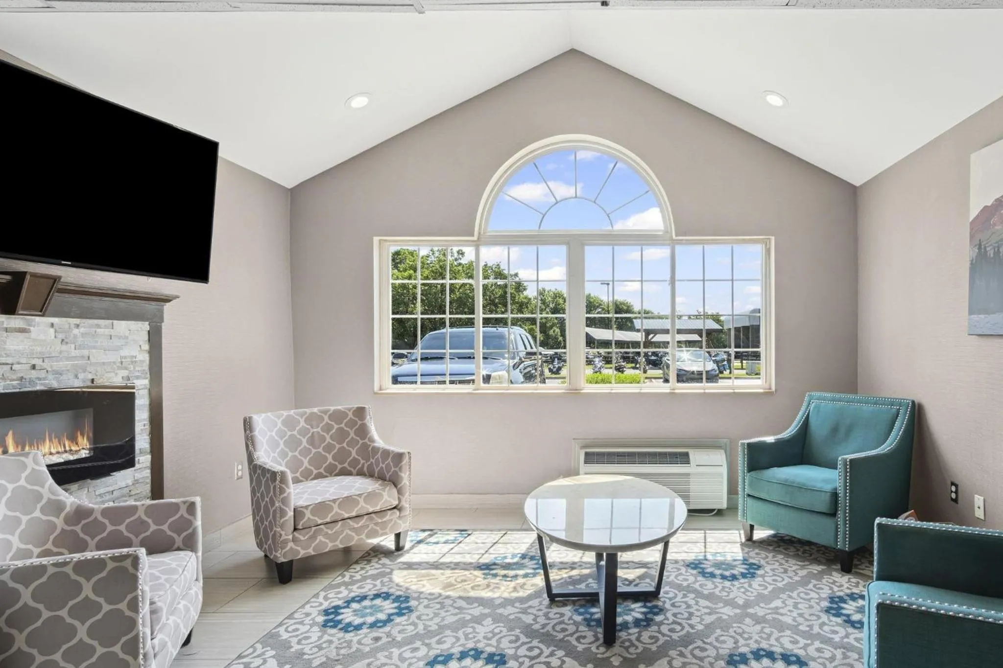 Lobby or reception in Sonesta Essential Hotels & Suites Kansas City Blue Springs