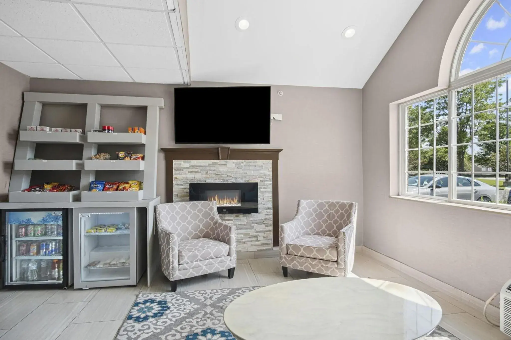 Lobby or reception in Sonesta Essential Hotels & Suites Kansas City Blue Springs Lobby or reception in Sonesta Essential Hotels & Suites Kansas City Blue Springs