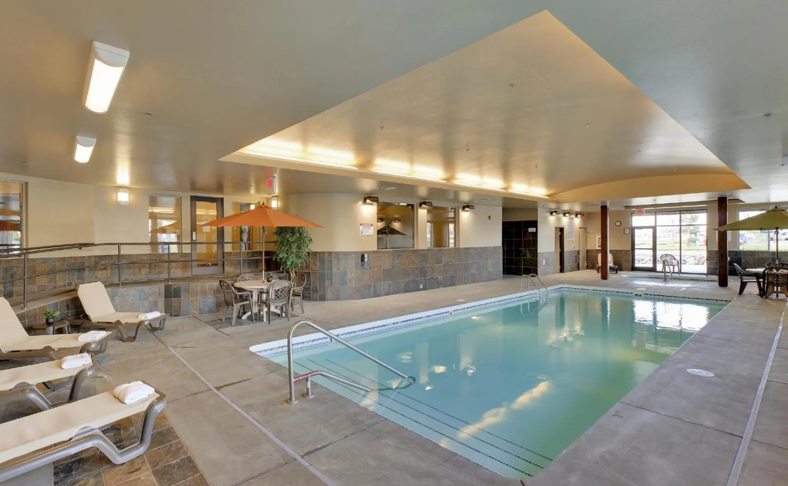 Swimming pool in StoneCreek Lodge