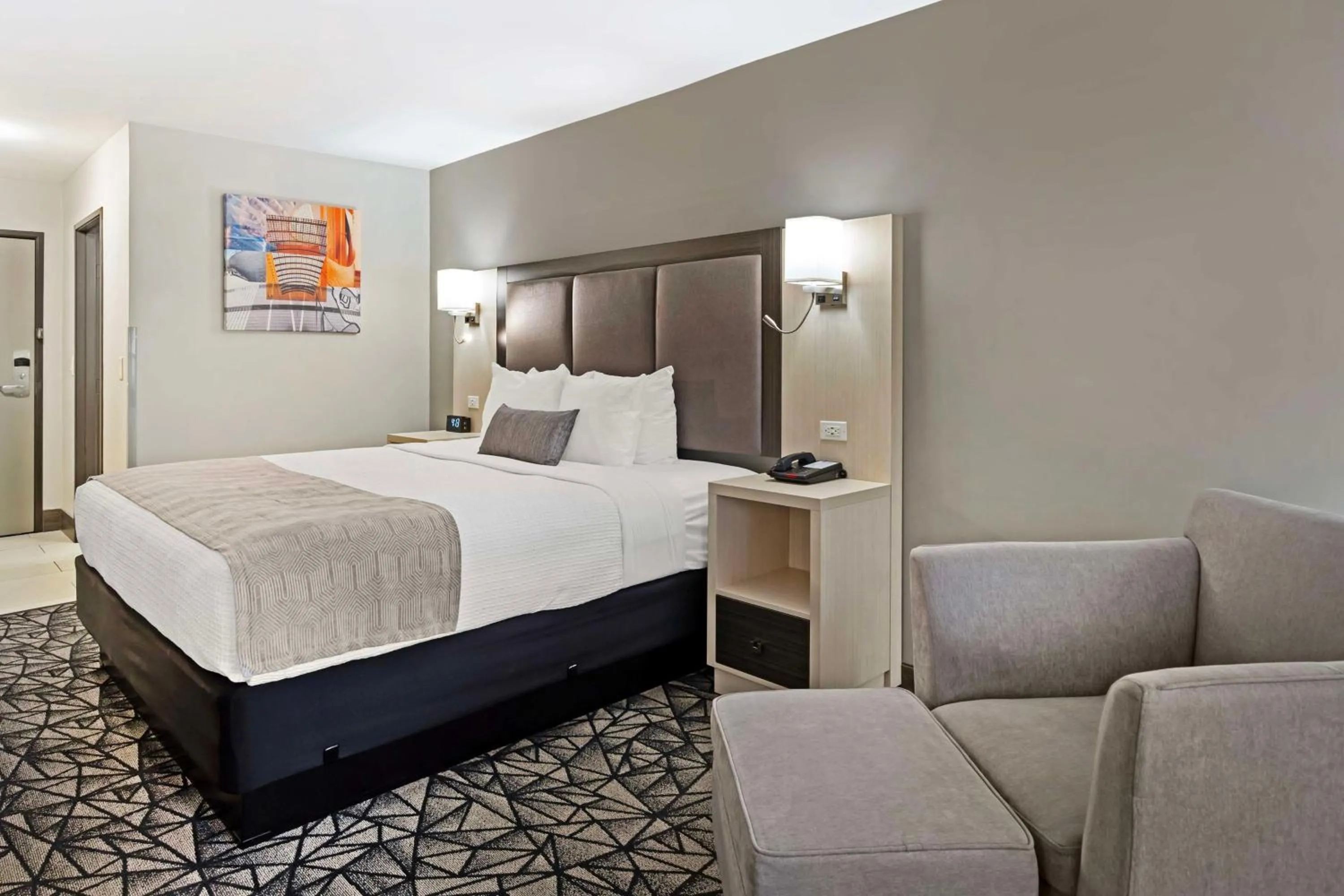 Bedroom, Bed in Best Western Morton Inn