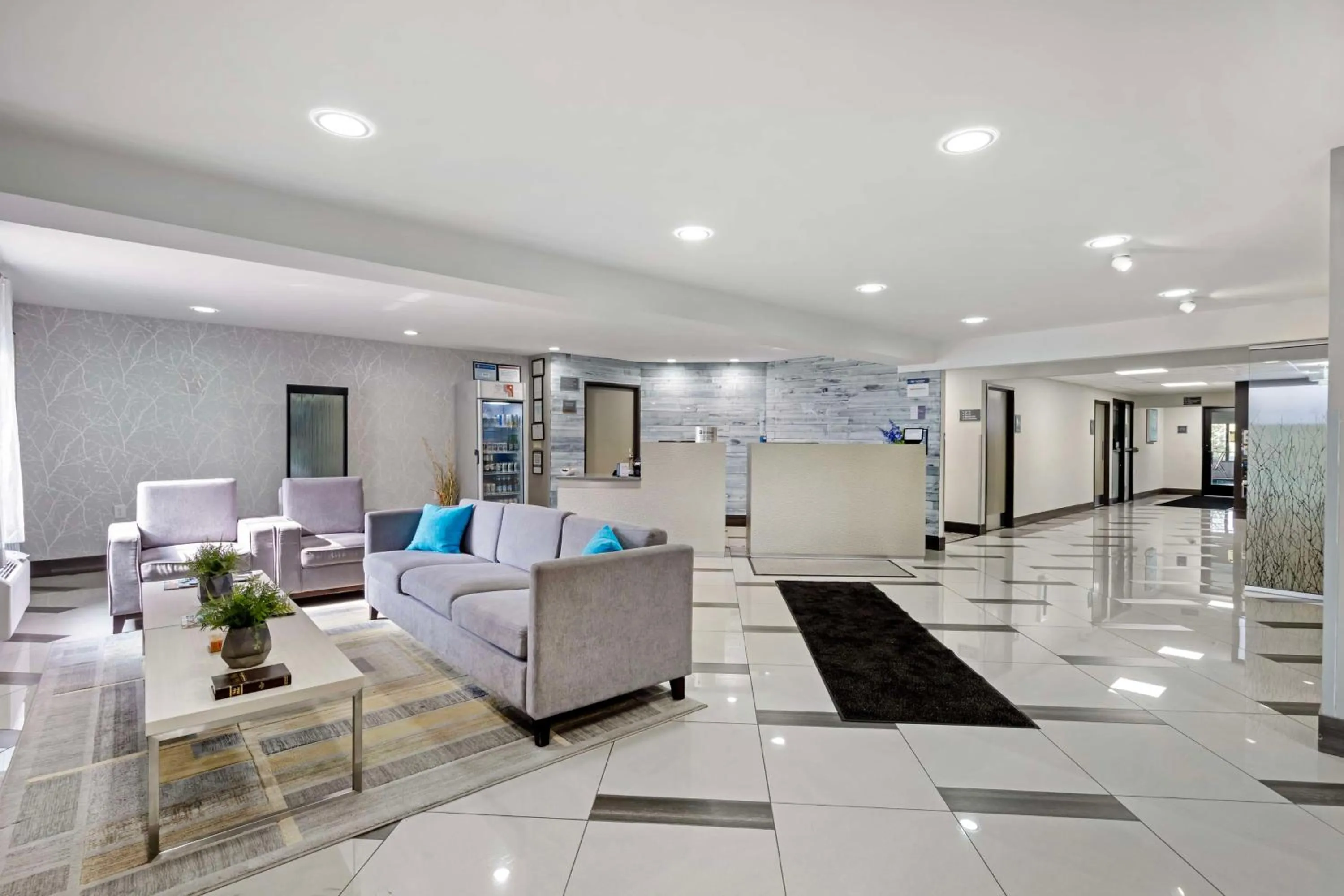 Lobby or reception in Best Western Morton Inn