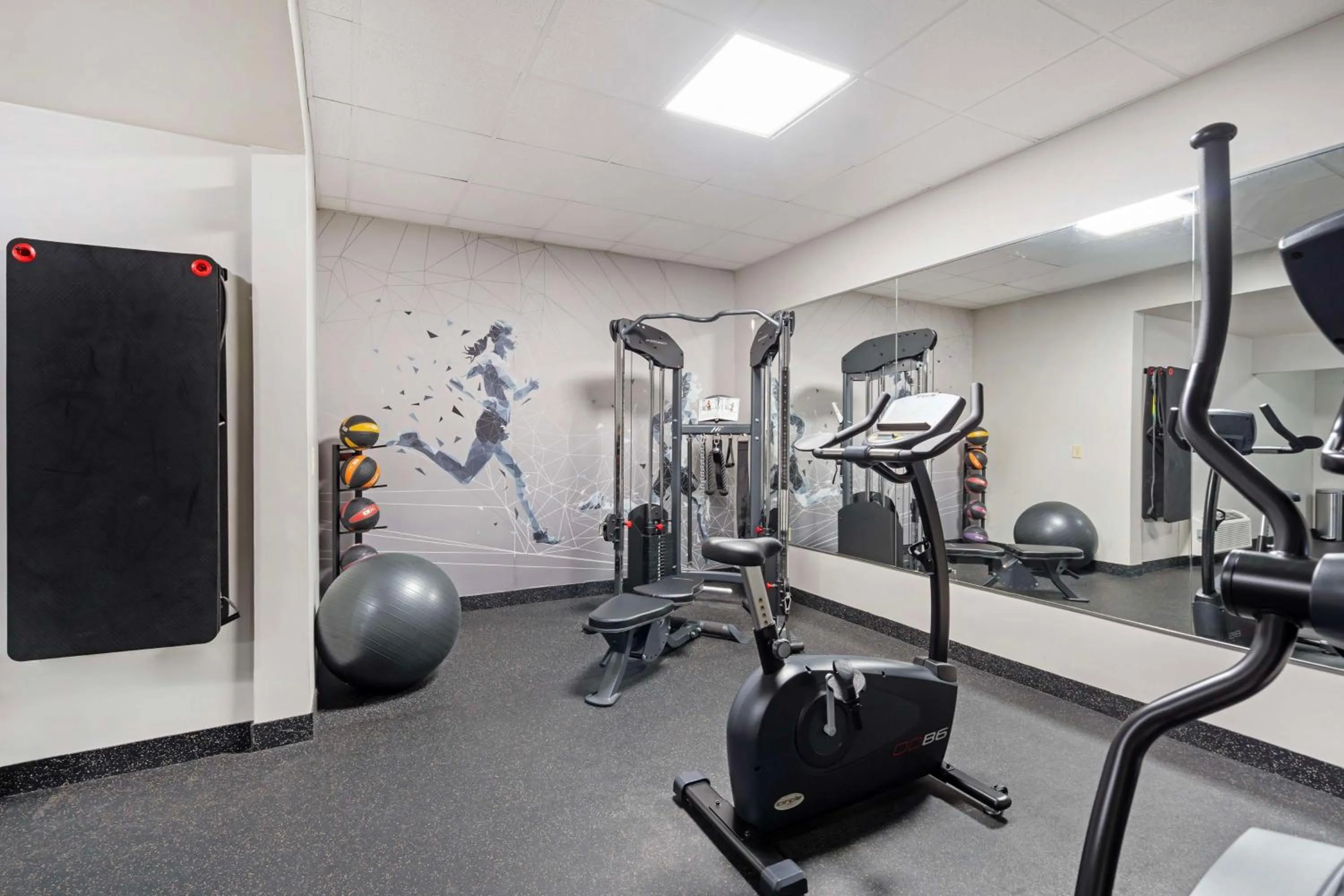 Fitness centre/facilities in Best Western Morton Inn