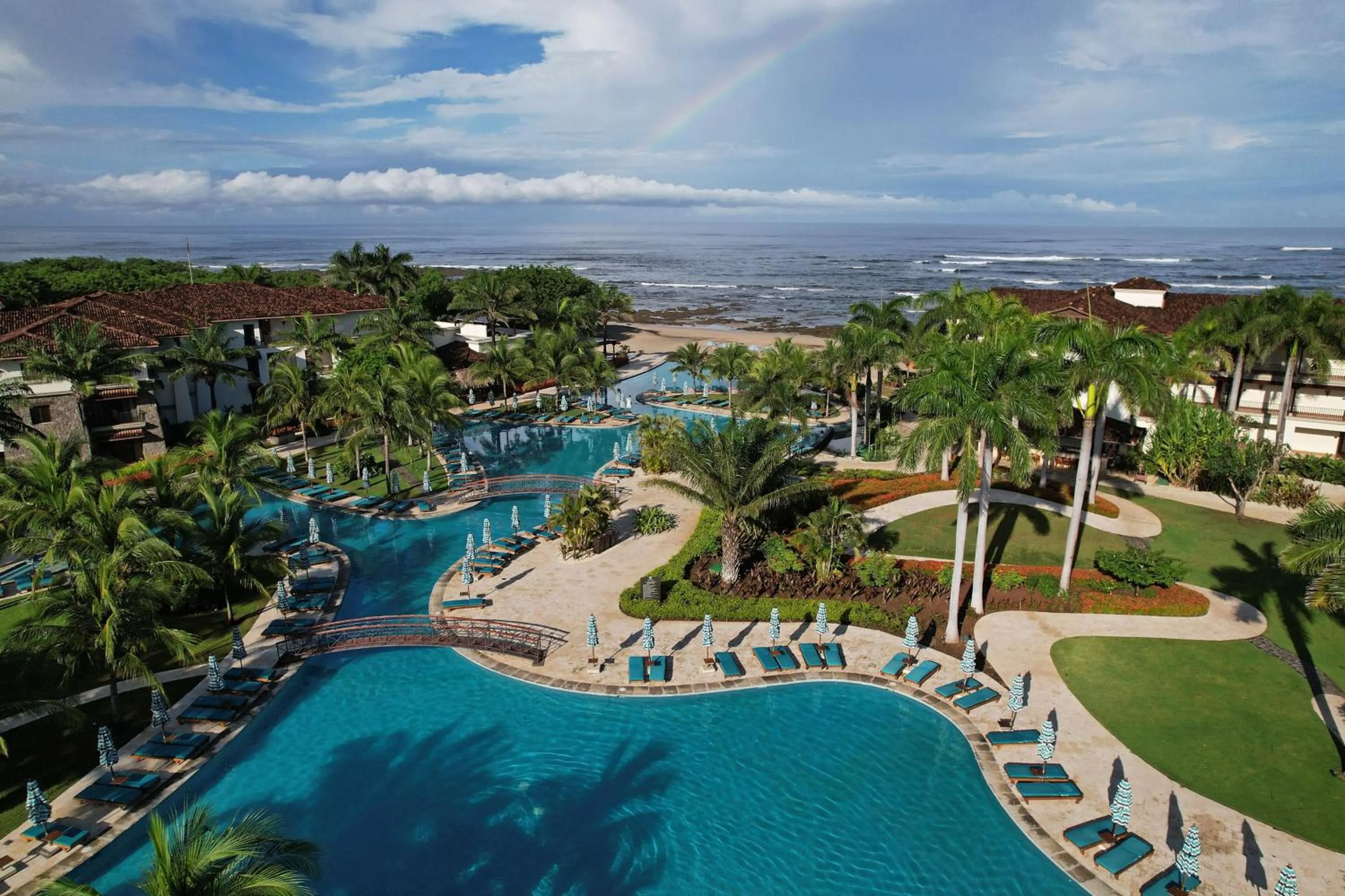 Swimming pool in JW Marriott Guanacaste Beach Resort