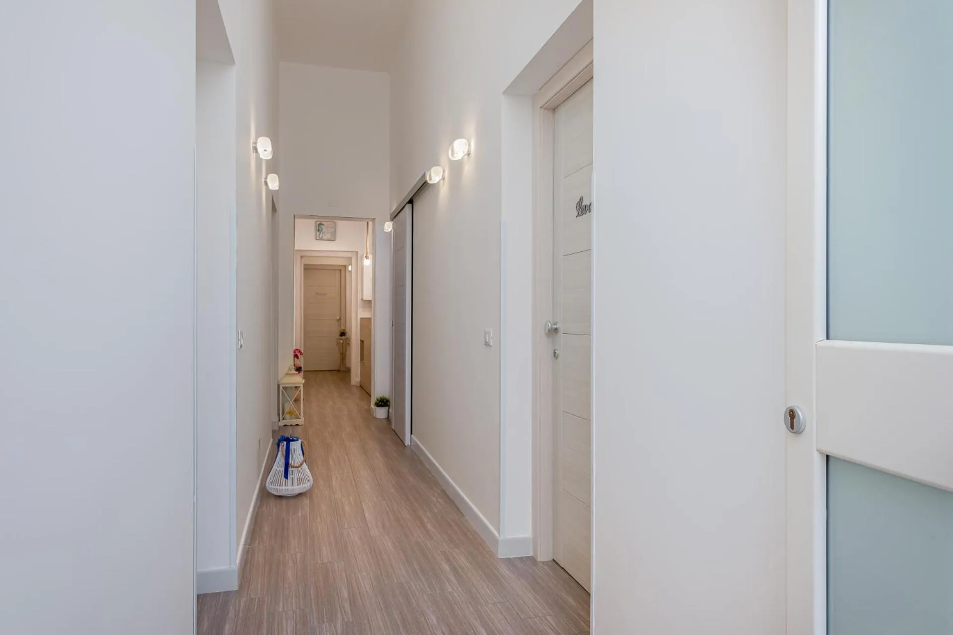 Decorative detail in Blueeyes