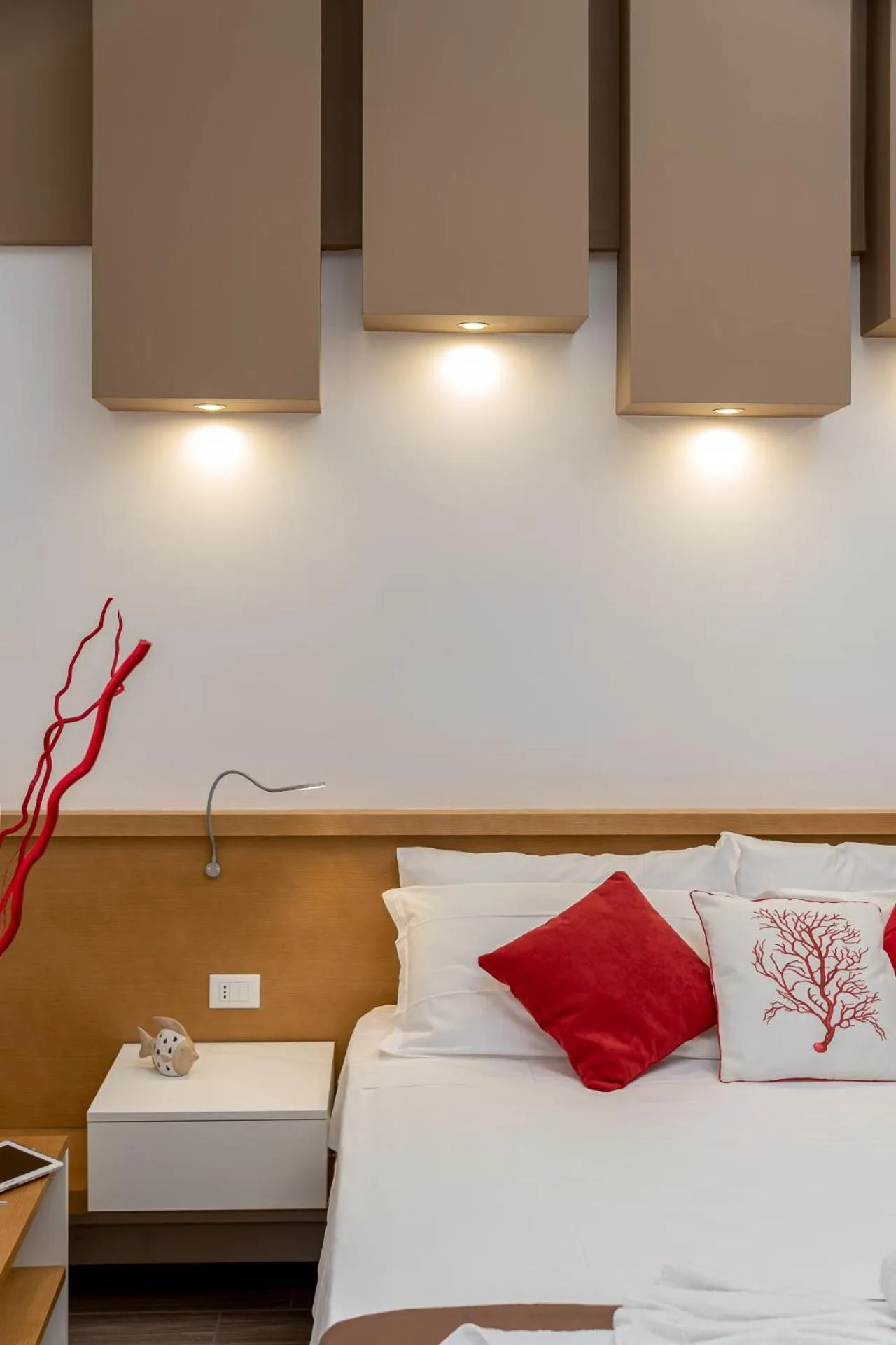 Bedroom, Bed in Blueeyes