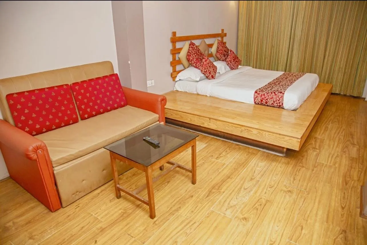 Bedroom, Bed in Hotel Maneck Residency