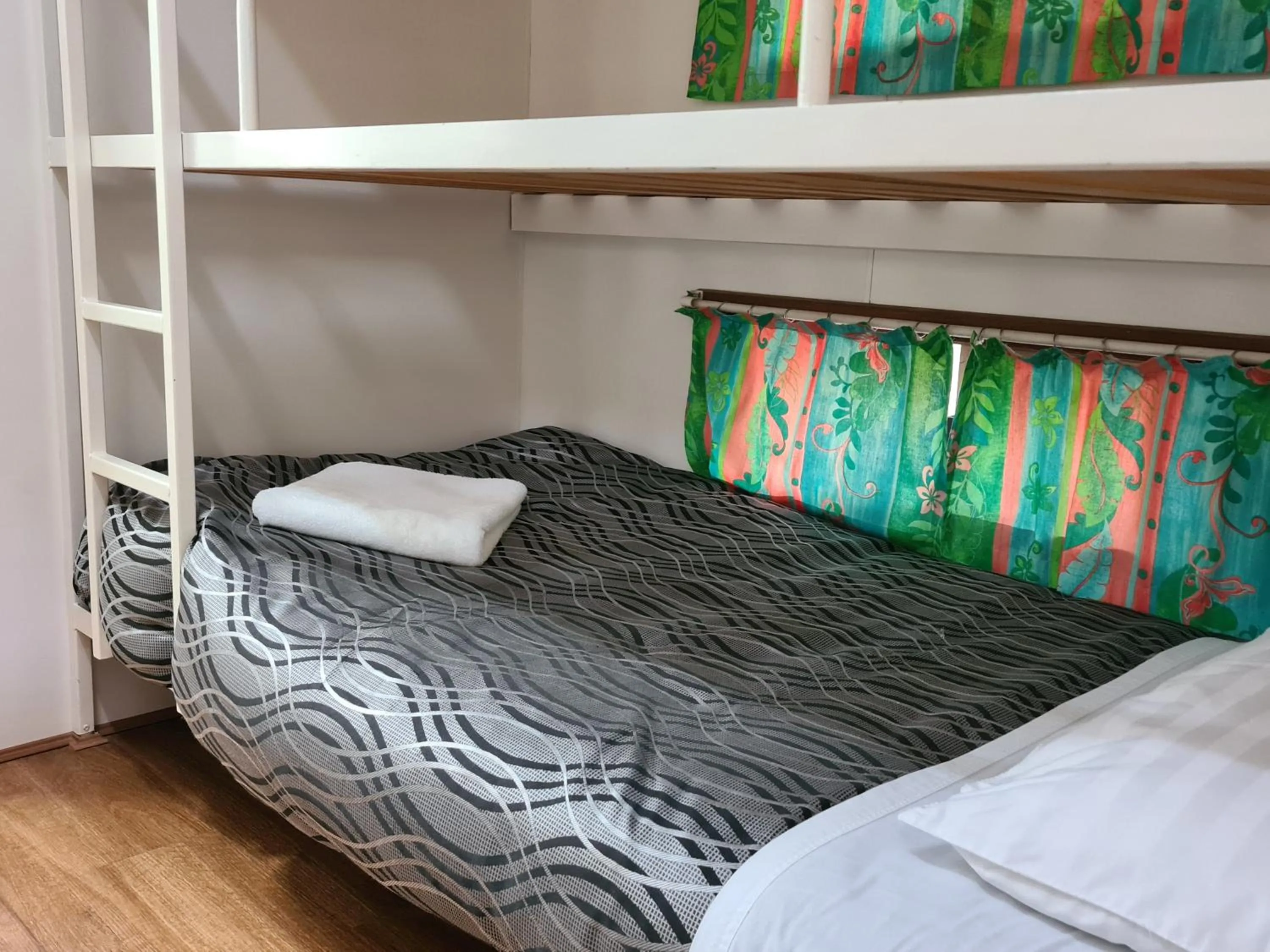 bunk bed, Bed in Mallacoota's Shady Gully Caravan Park