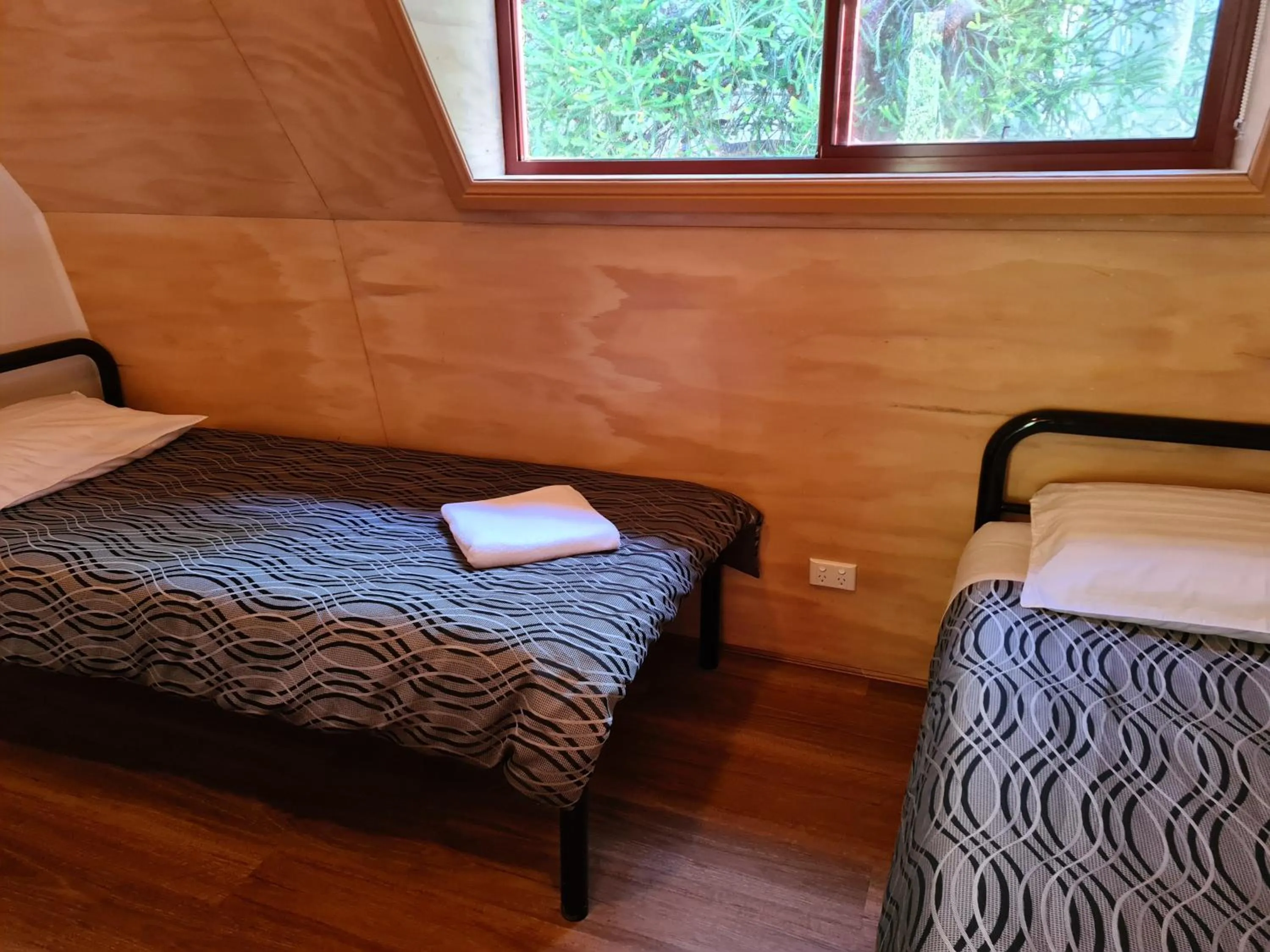 Bedroom, Bed in Mallacoota's Shady Gully Caravan Park
