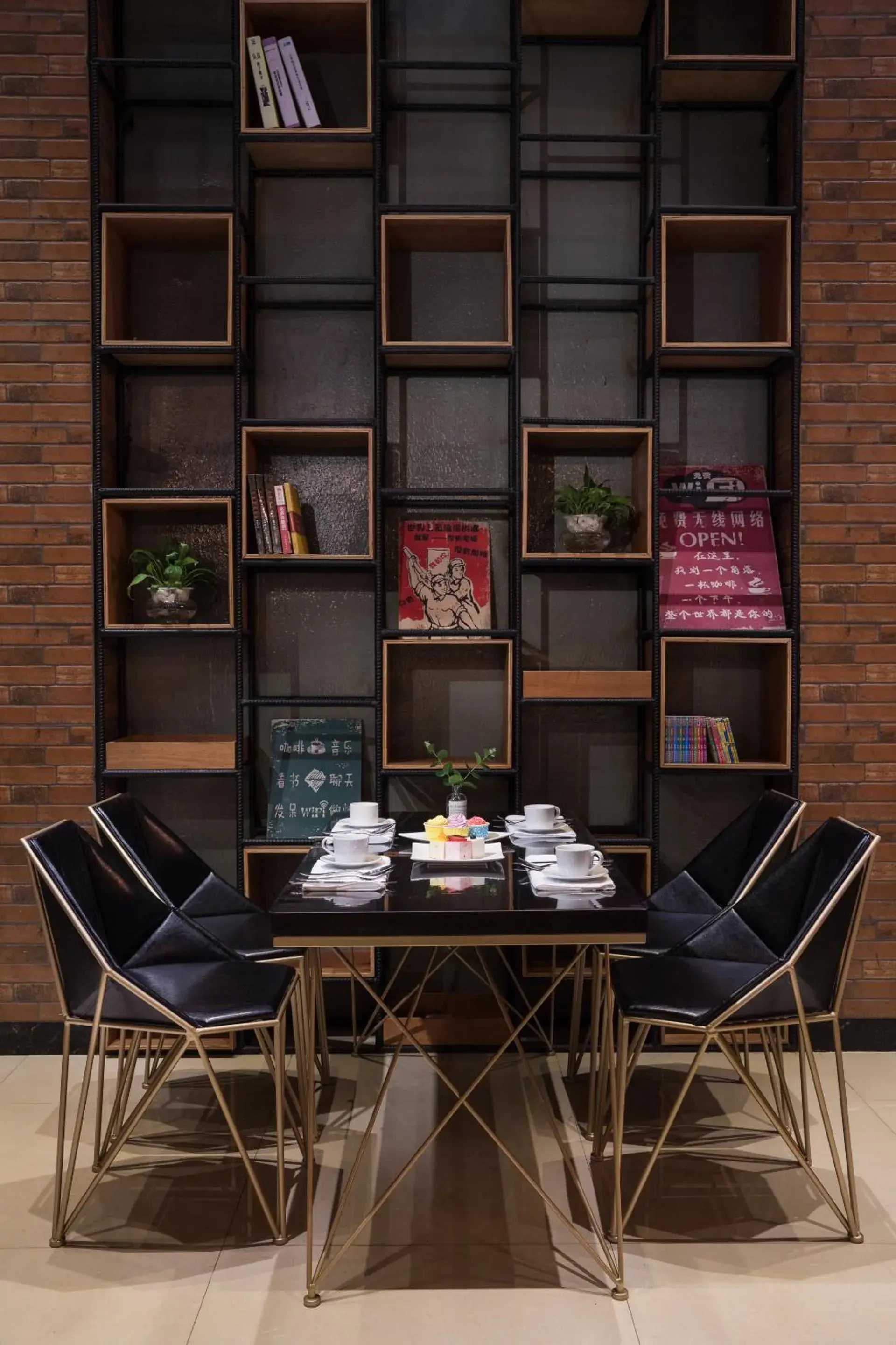 Restaurant/places to eat in Spring Time Hotel Restaurant/places to eat in Spring Time Hotel