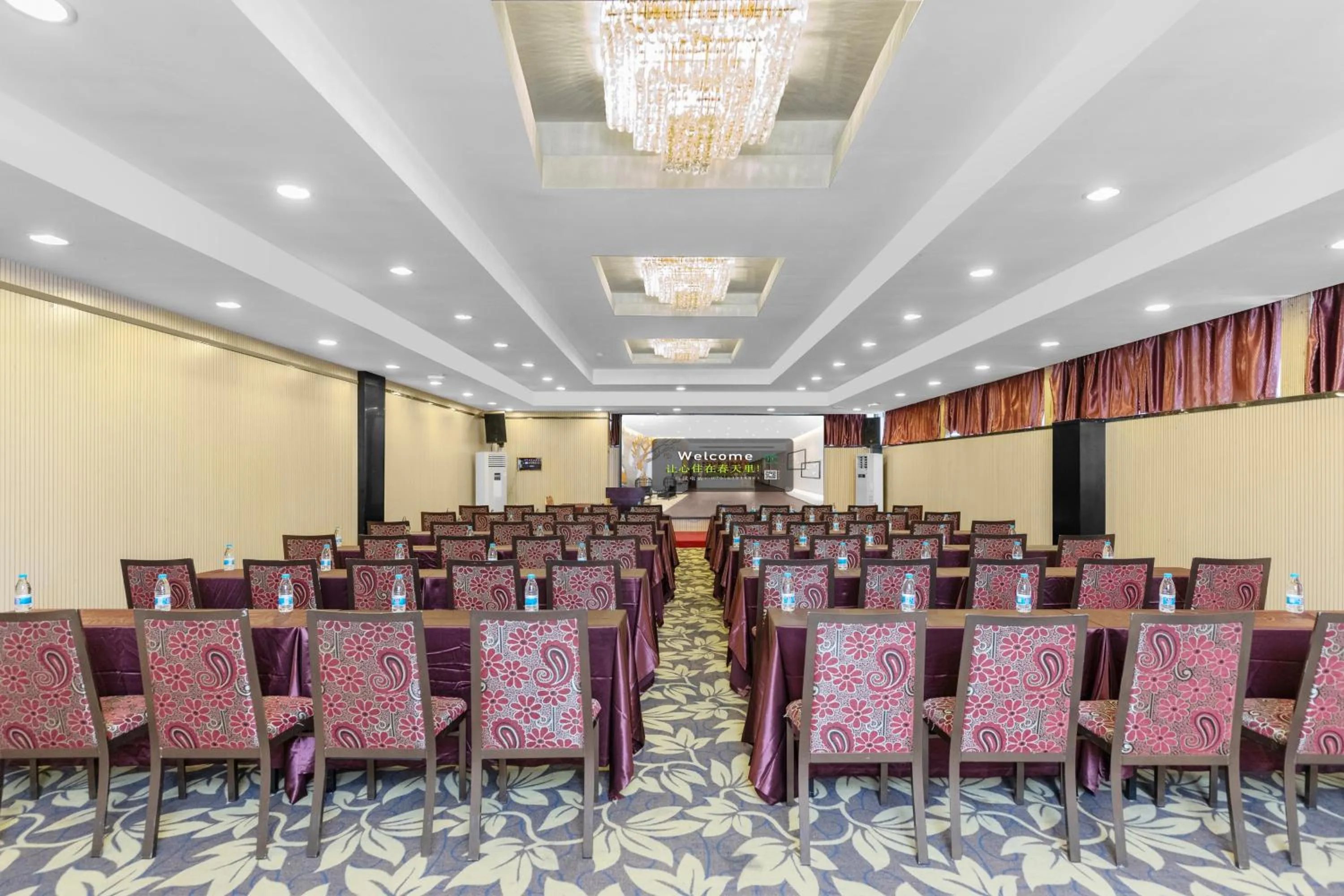Meeting/conference room in Spring Time Hotel