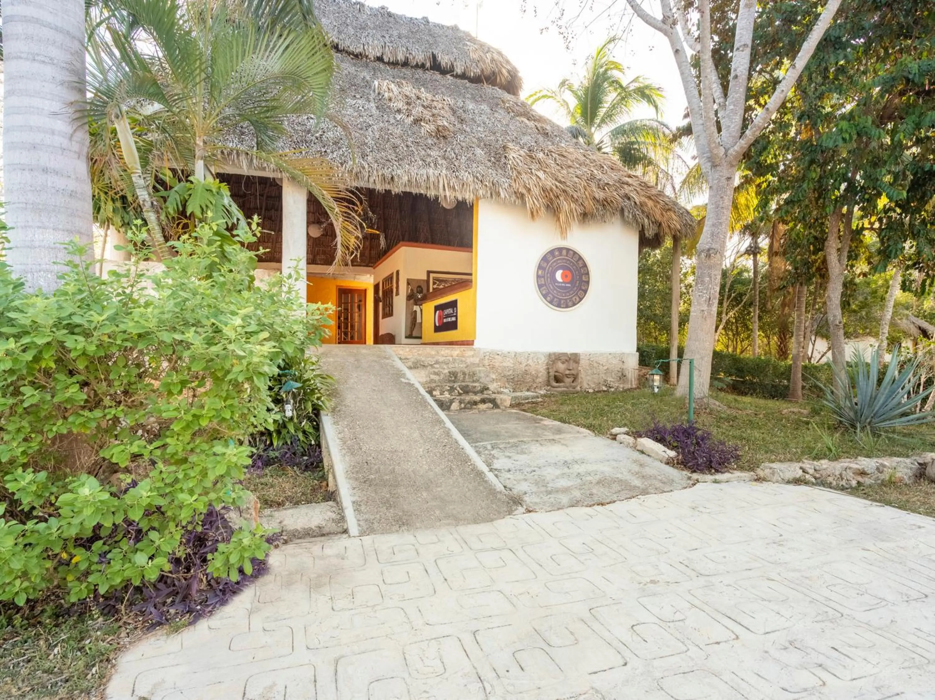 Property building in Hotel Villas del Ángel