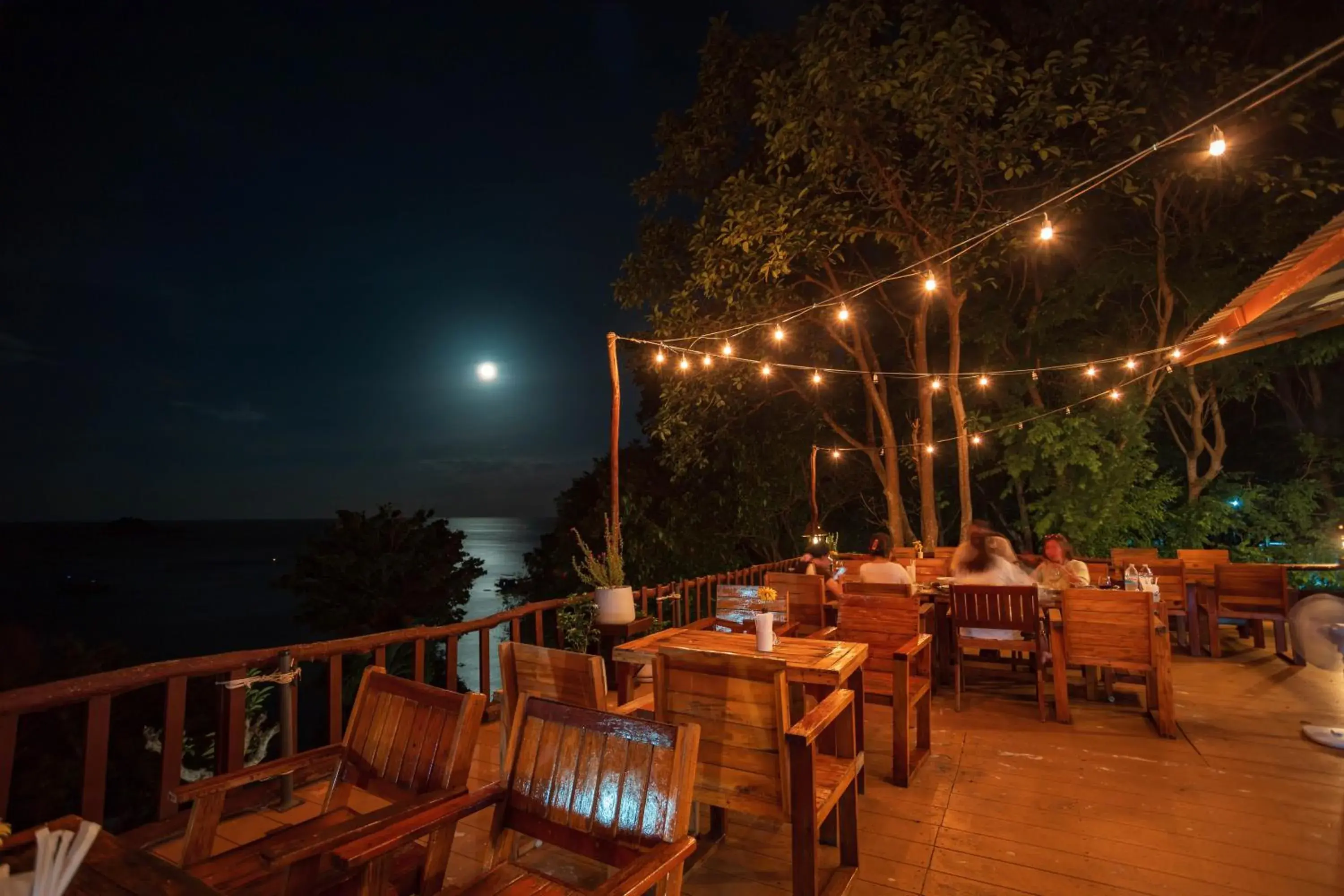 Restaurant/places to eat in Taatoh Seaview Resort - SHA Plus Restaurant/places to eat in Taatoh Seaview Resort - SHA Plus