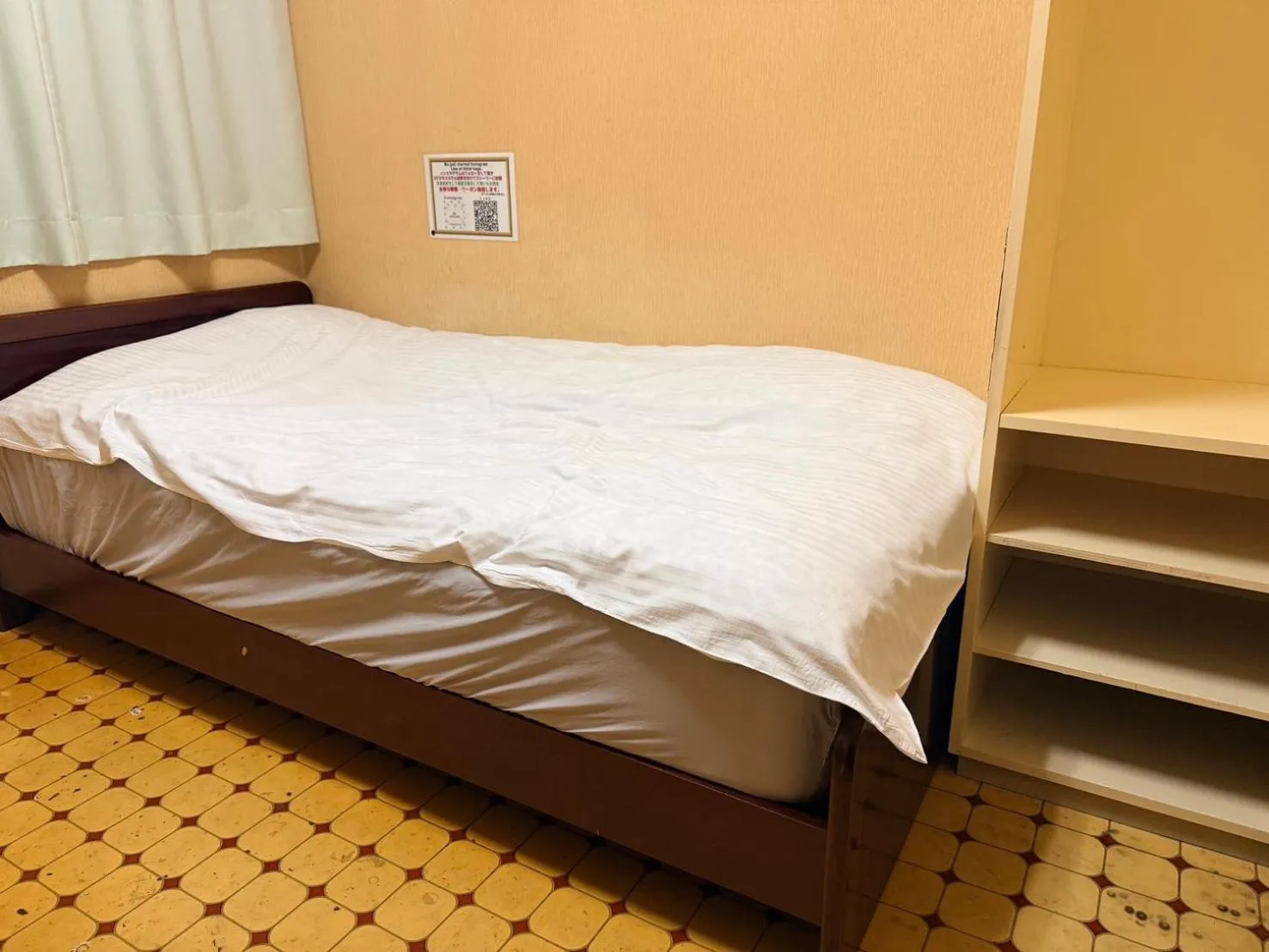 Bed in Business Hotel Kaga