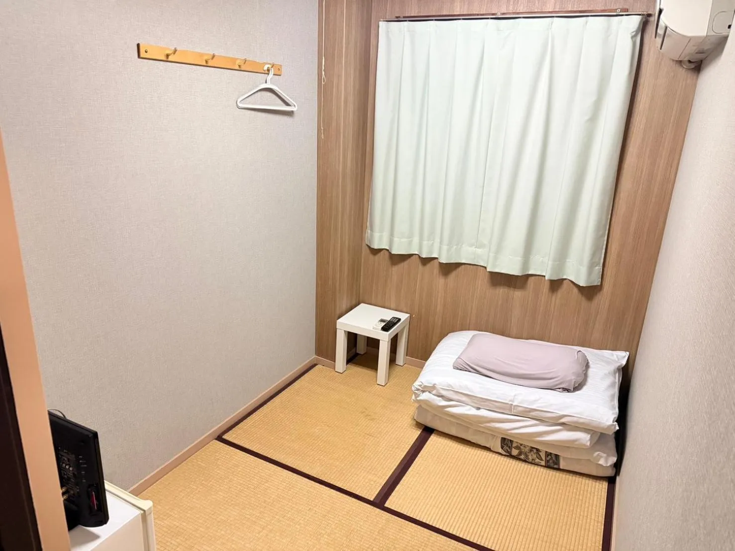 Bed in Business Hotel Kaga