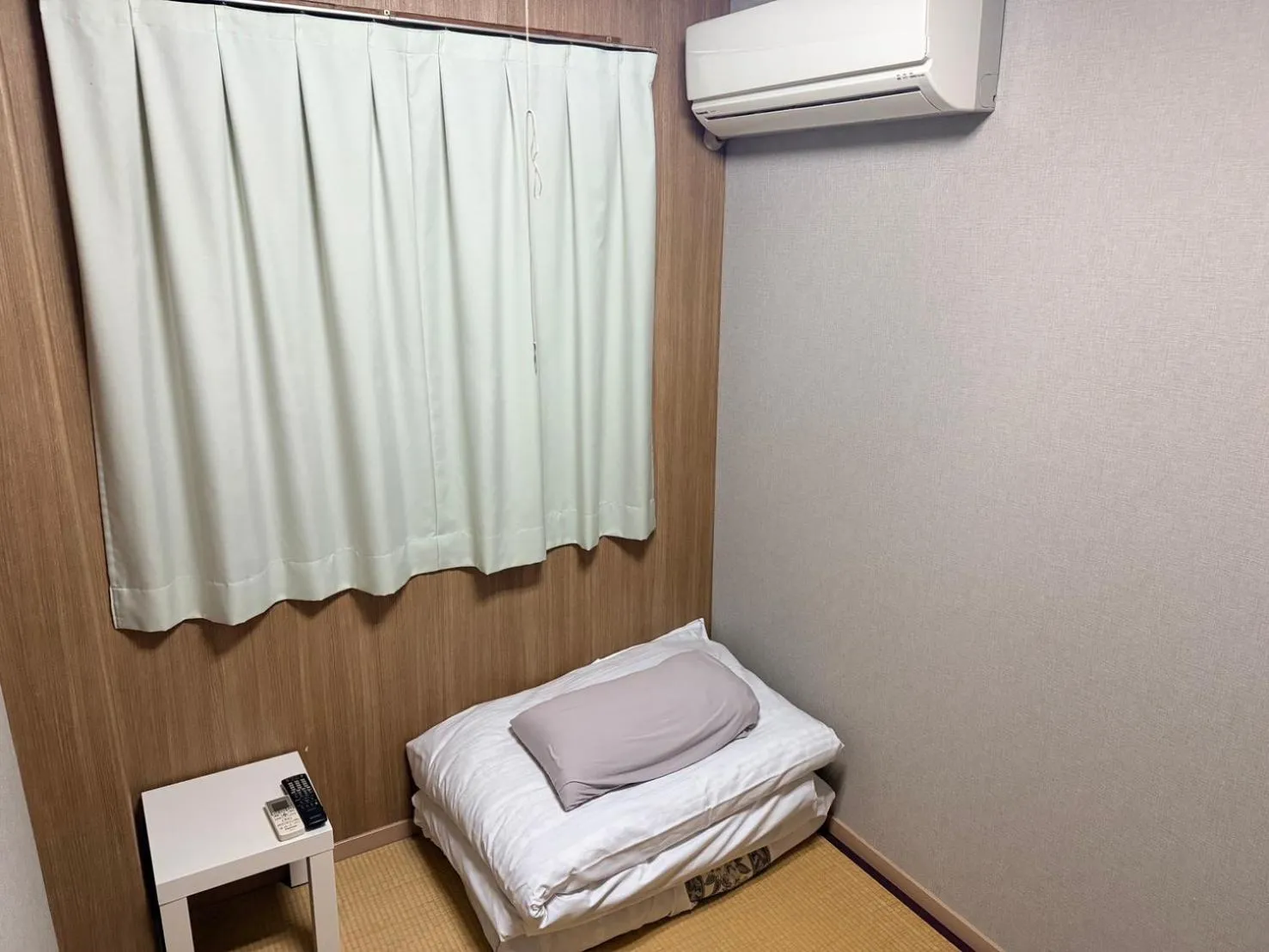 Bed in Business Hotel Kaga