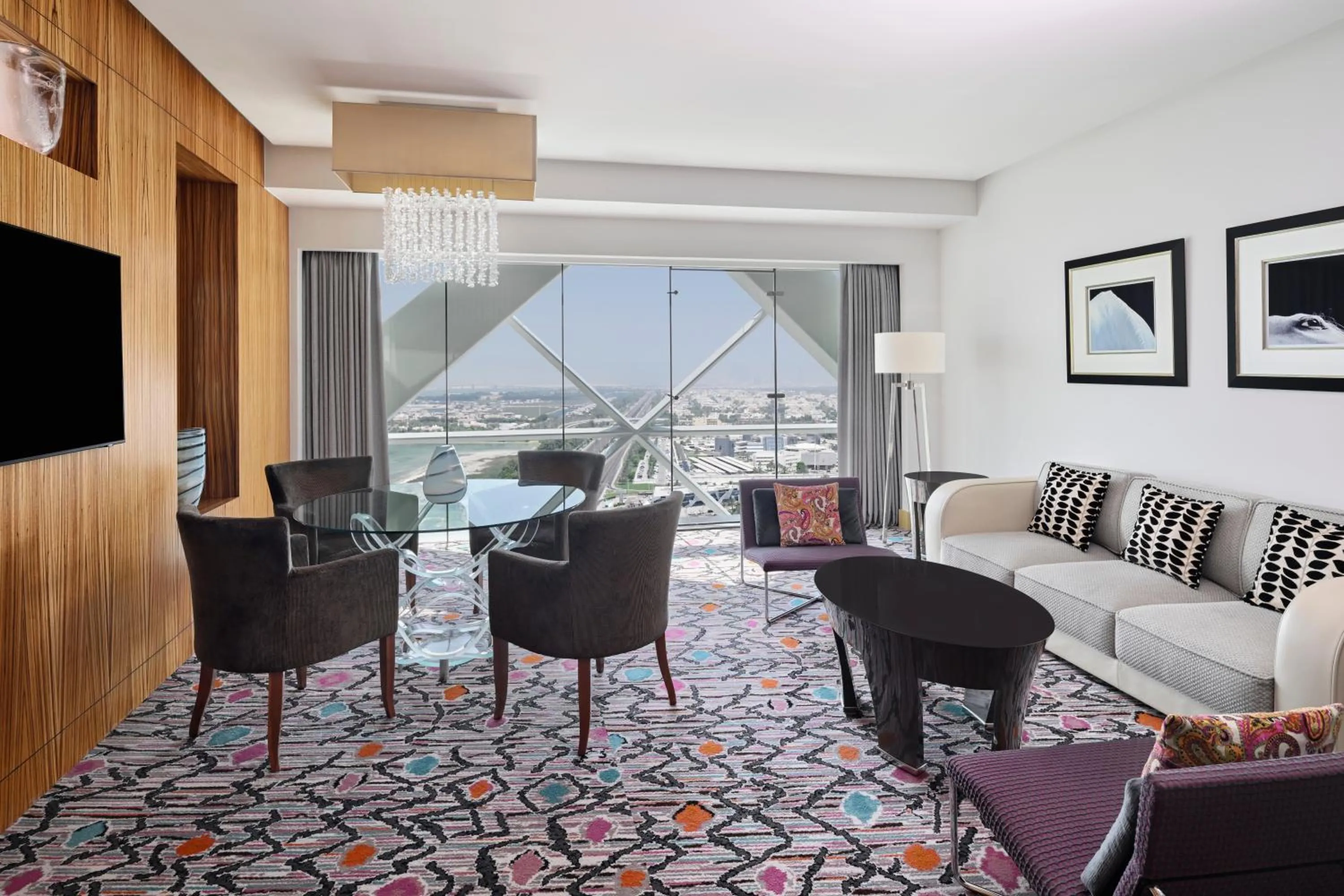 Living room in Andaz Capital Gate Abu Dhabi, By Hyatt