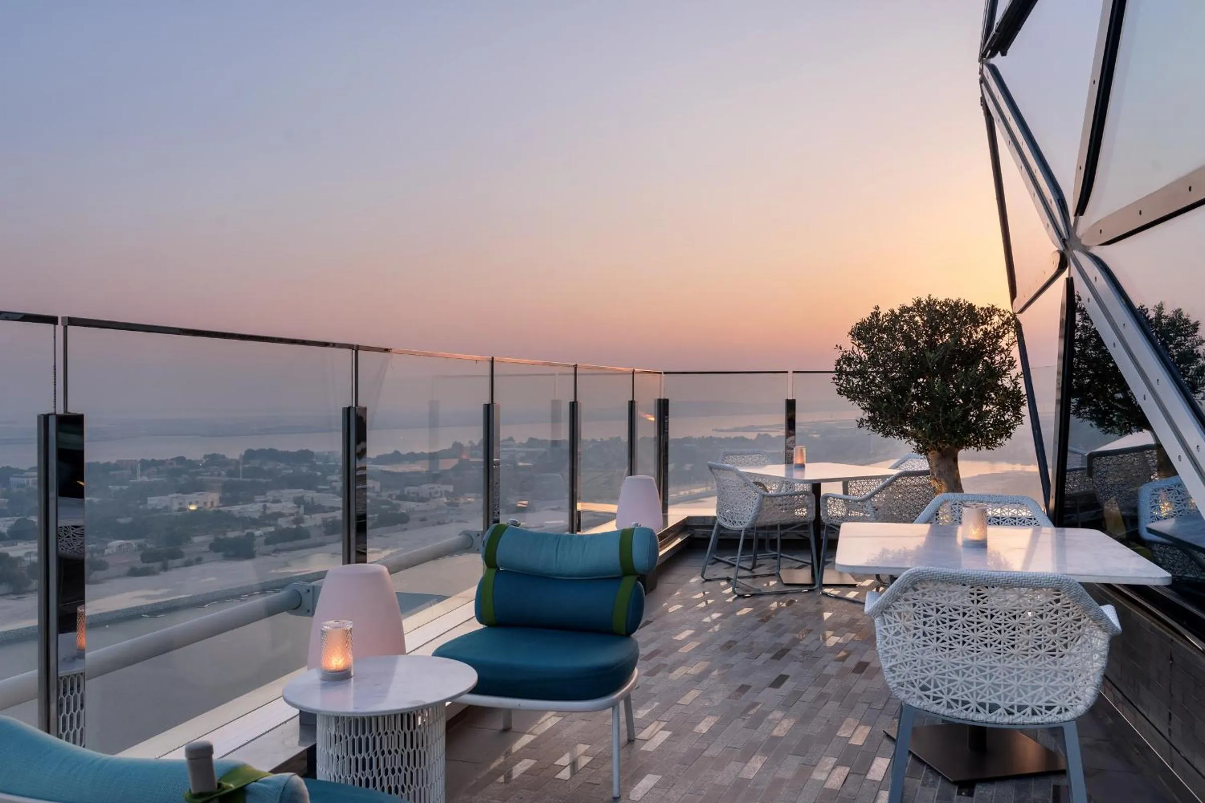 Restaurant/places to eat in Andaz Capital Gate Abu Dhabi, By Hyatt