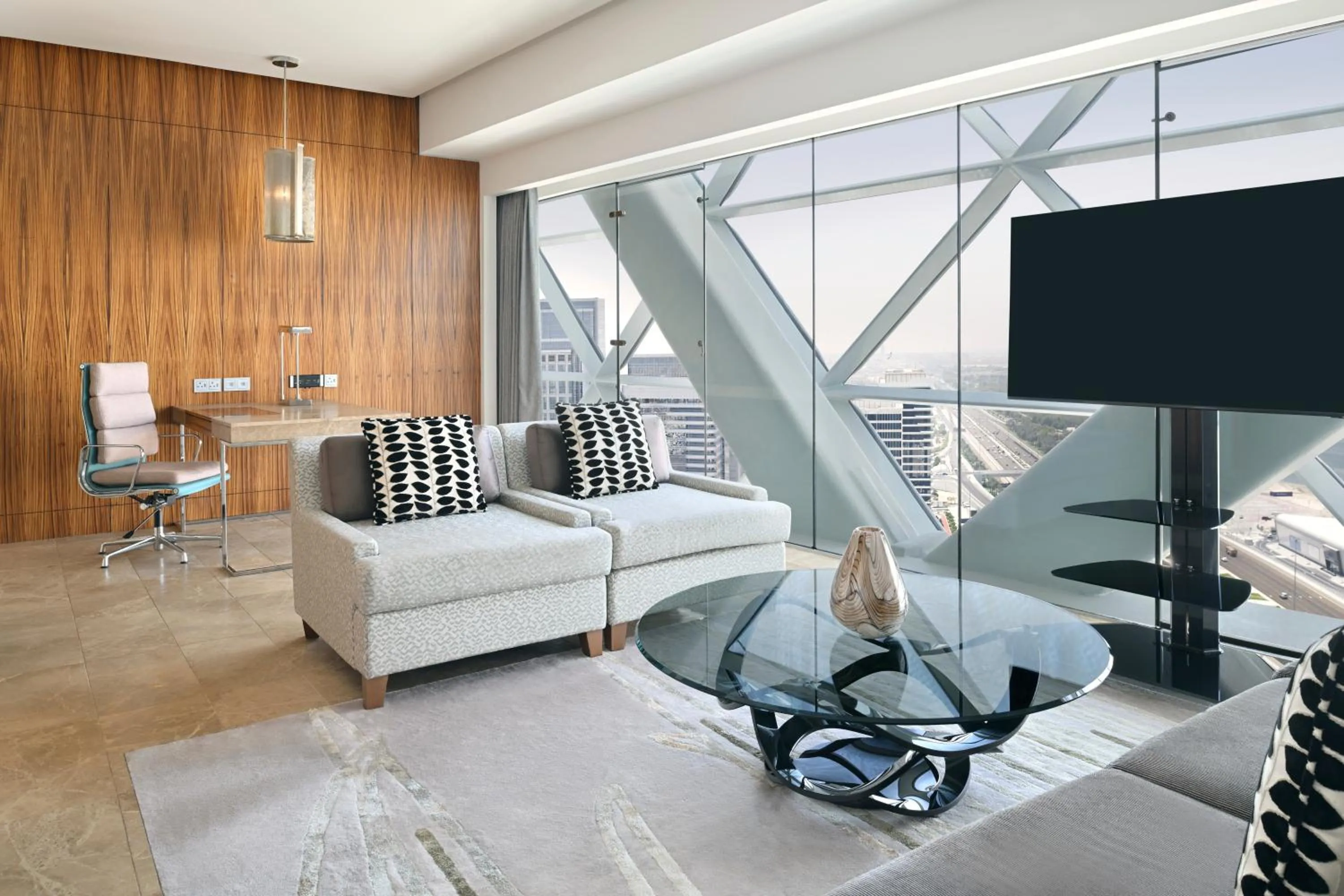 Living room in Andaz Capital Gate Abu Dhabi, By Hyatt