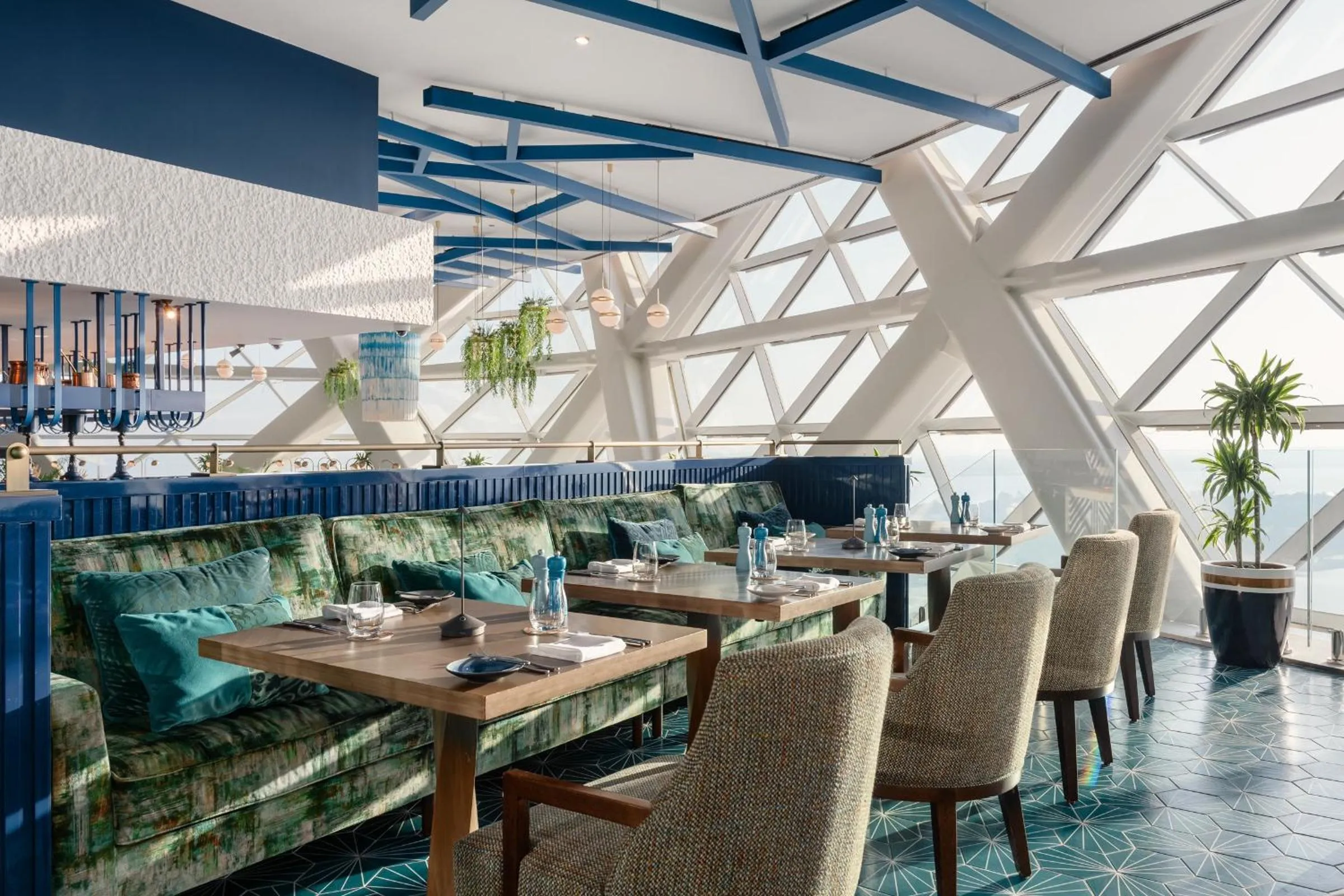 Restaurant/places to eat in Andaz Capital Gate Abu Dhabi, By Hyatt