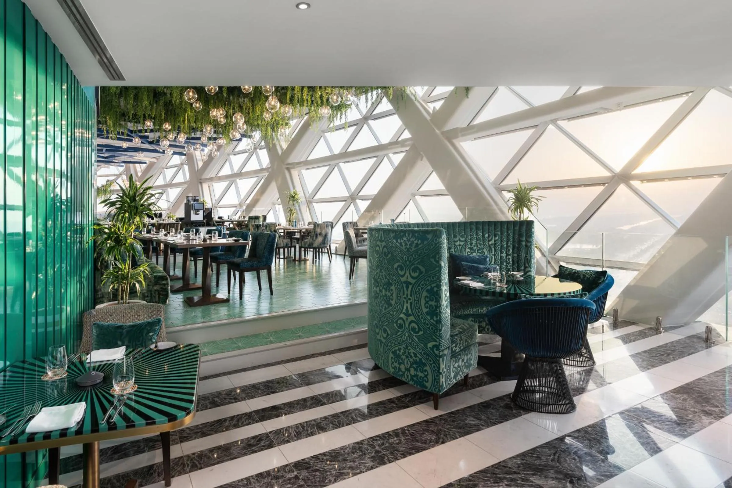 Restaurant/places to eat in Andaz Capital Gate Abu Dhabi, By Hyatt