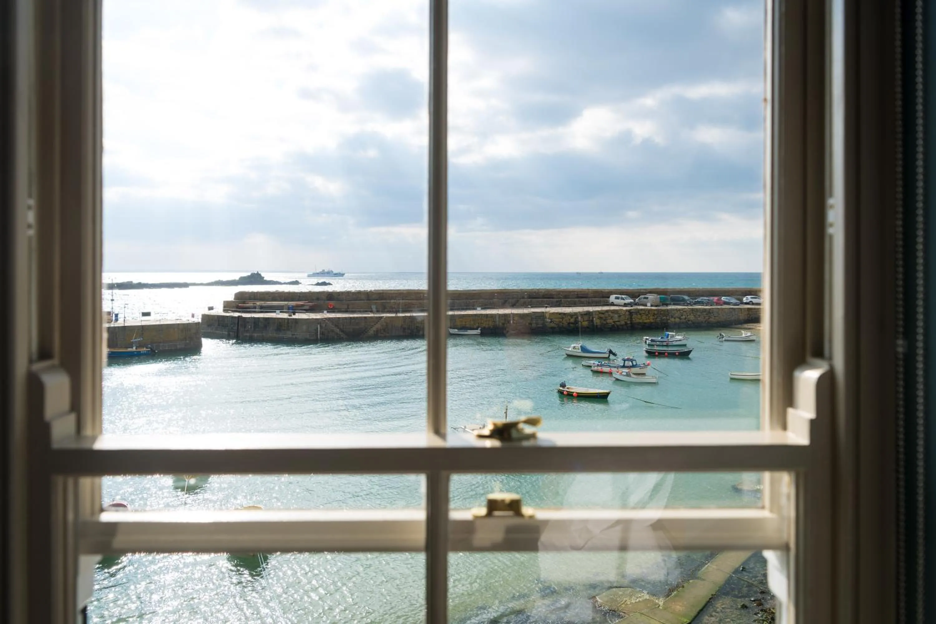 Sea view in The Ship Inn