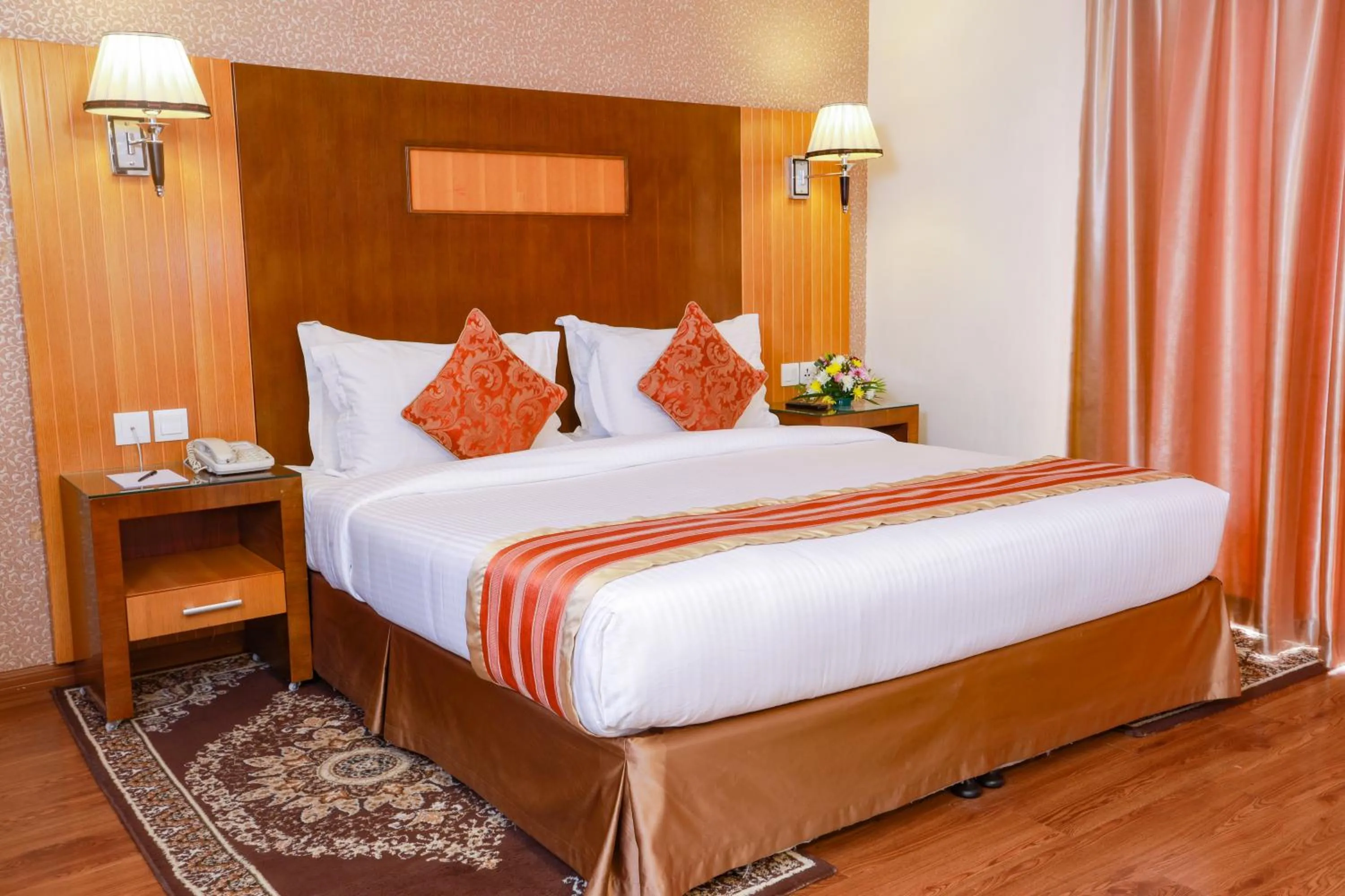 Bedroom, Bed in Fortune Pearl Hotel