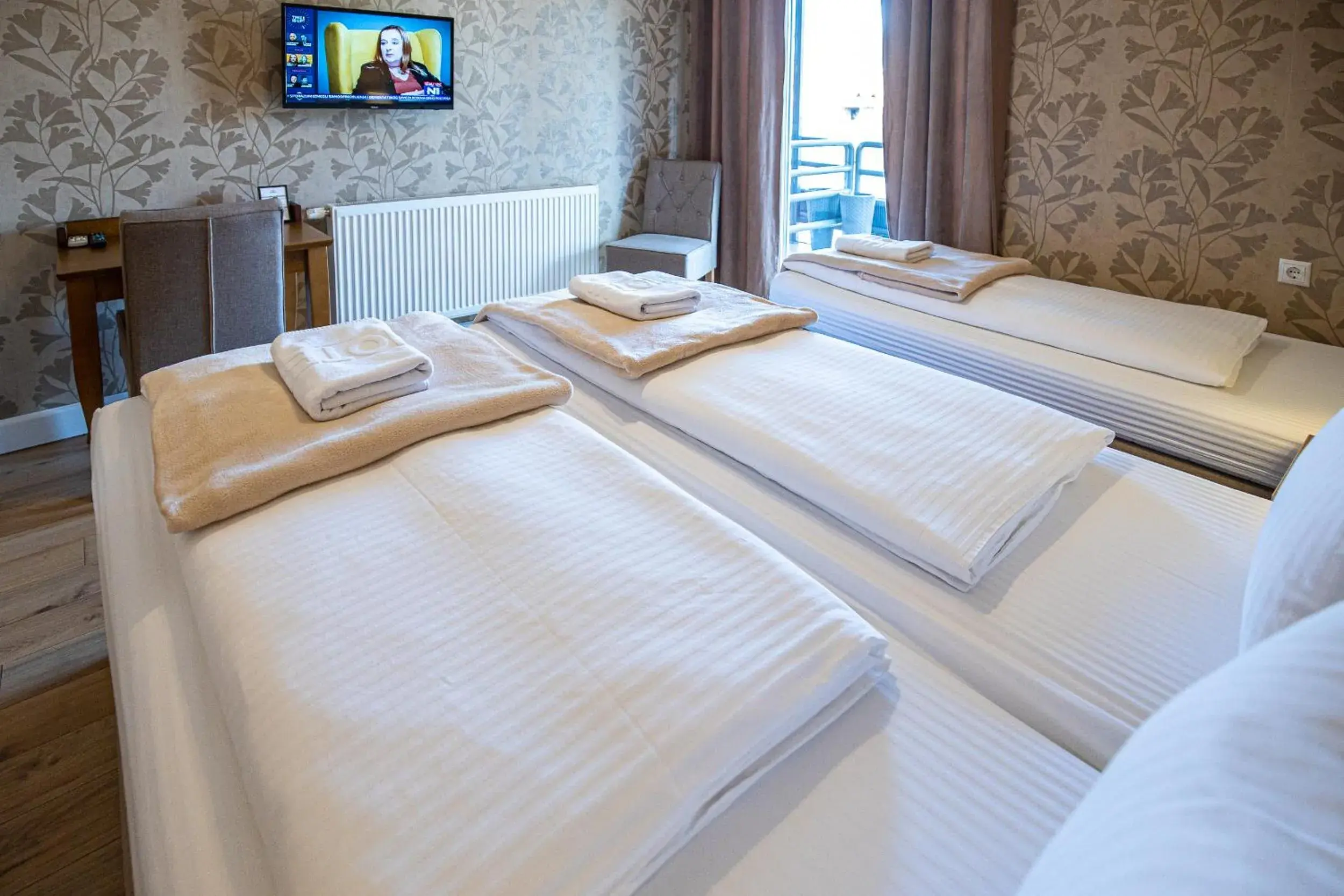 Deluxe Double Room (2 Adults + 1 Child) in So&sol boutique Hotel, Tuzla Deluxe Double Room (2 Adults + 1 Child) in So&sol boutique Hotel, Tuzla