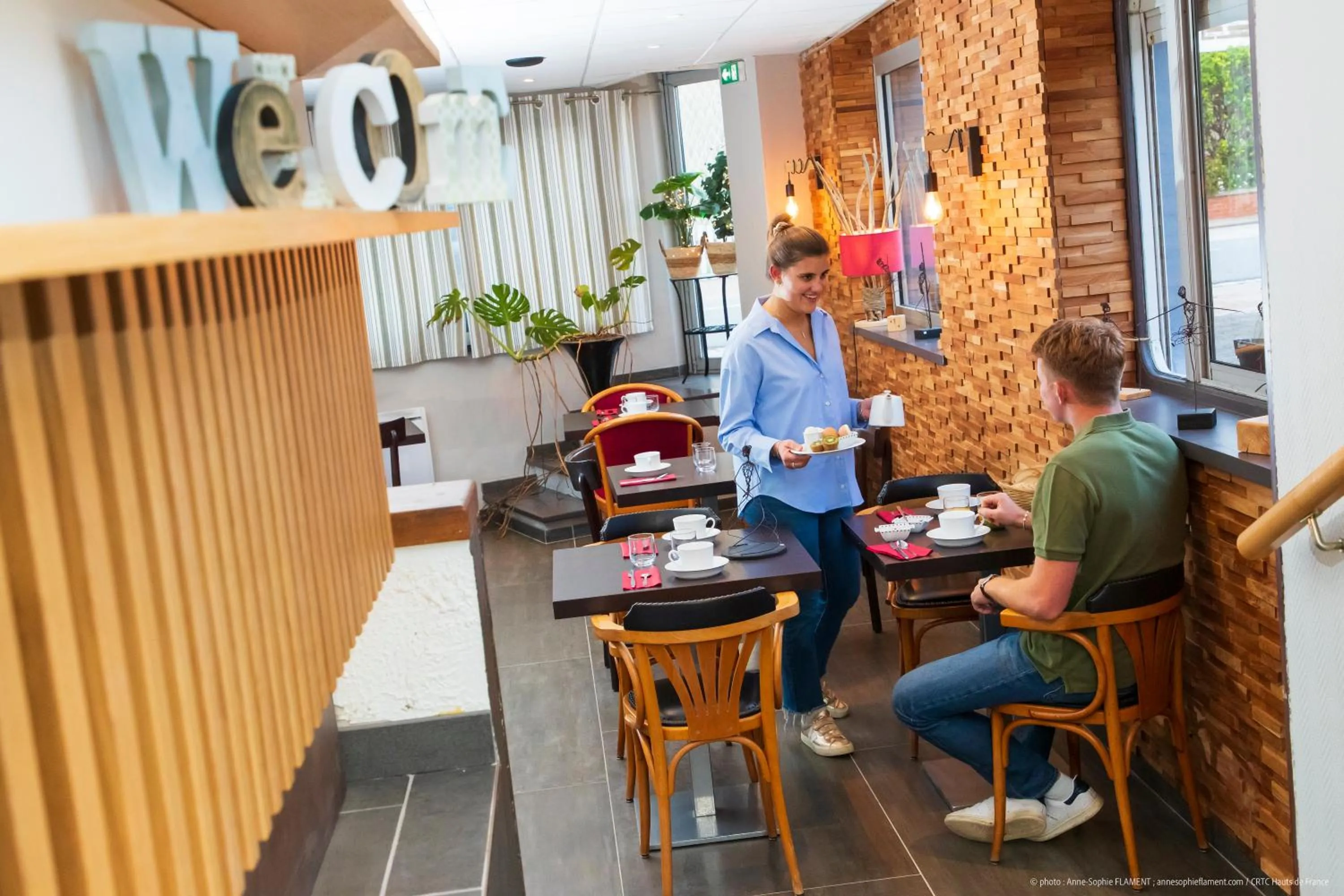 People in La Maison Blanche