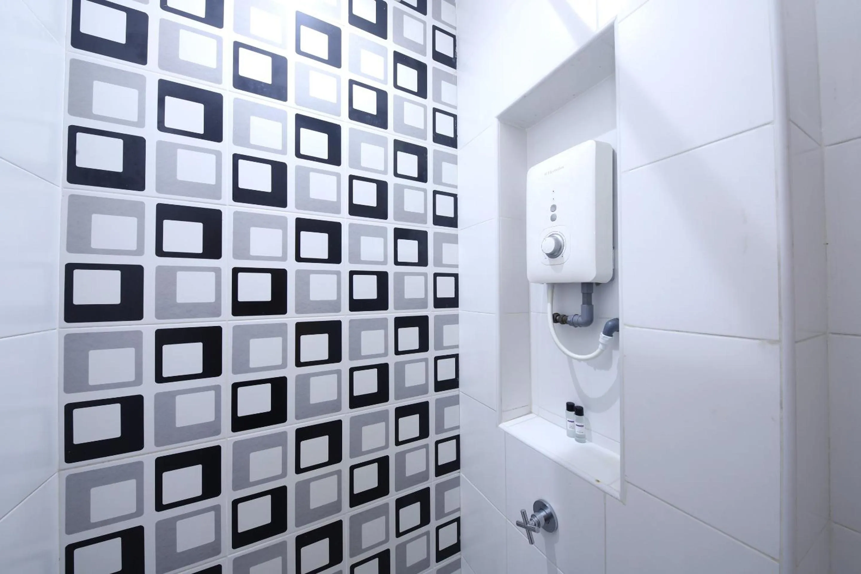 Bathroom in Hotel O Rooms Boutique Hotel