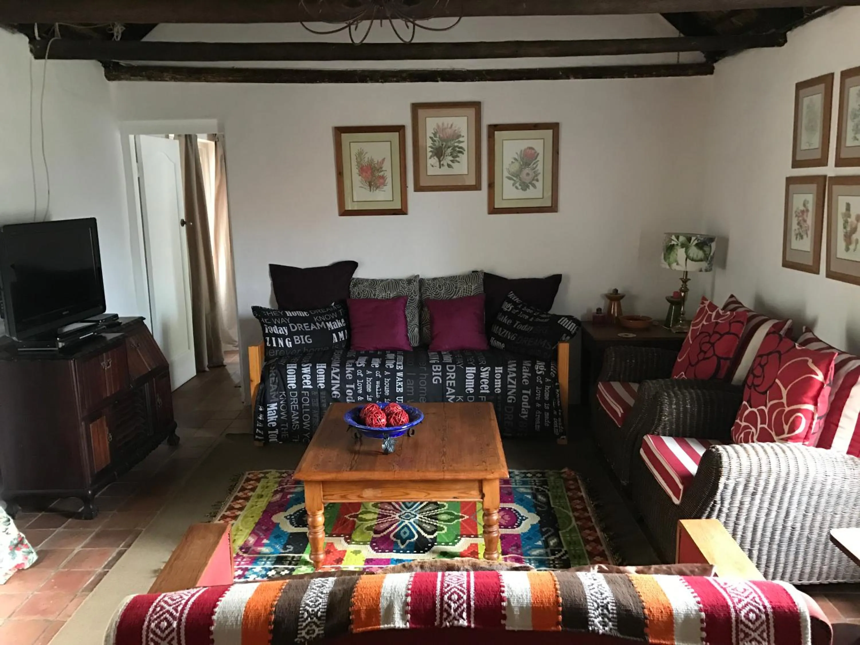Carneddie Cottage - main