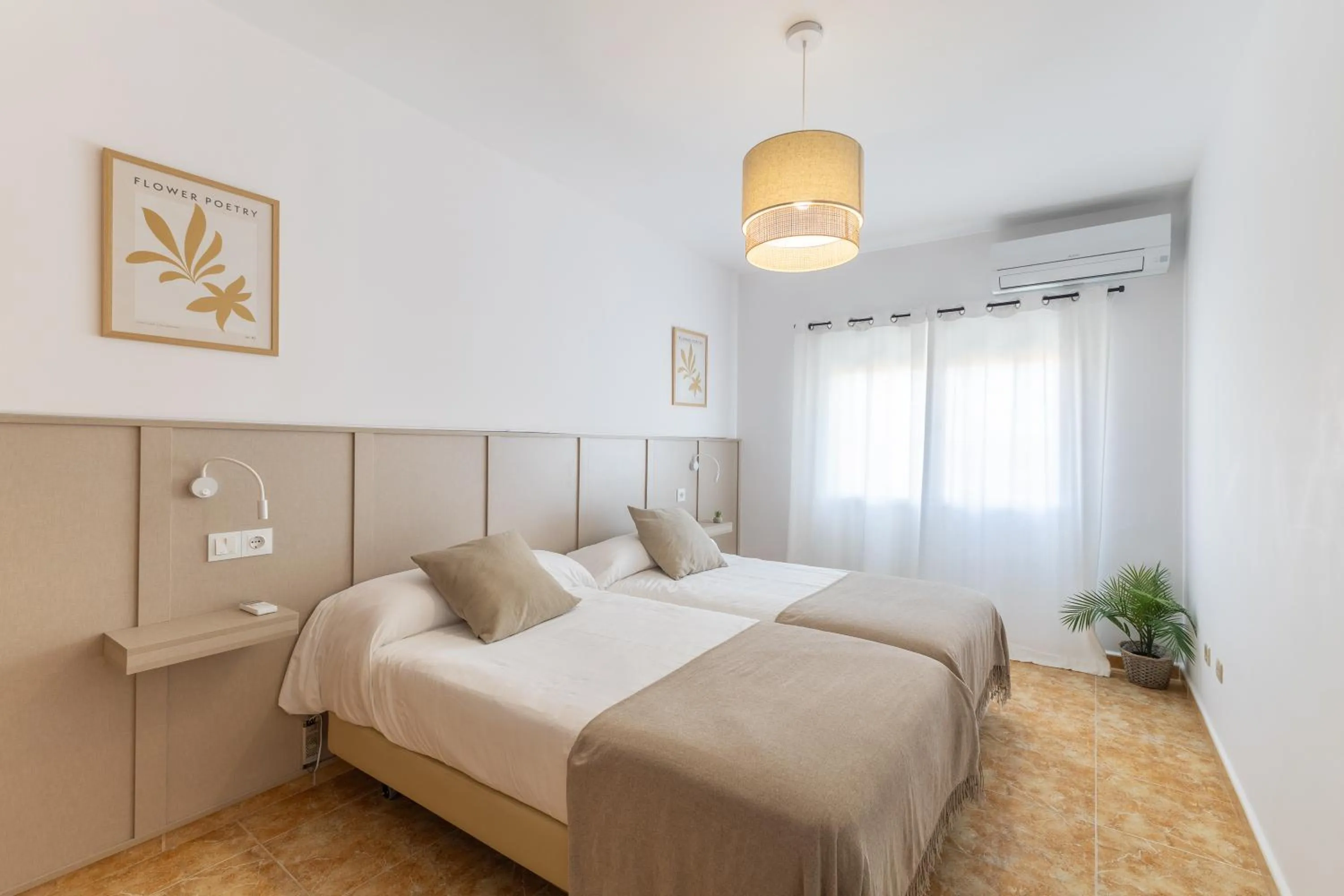 Bed in Alojamientos Callejón del Pozo, cerca Puy du Fou