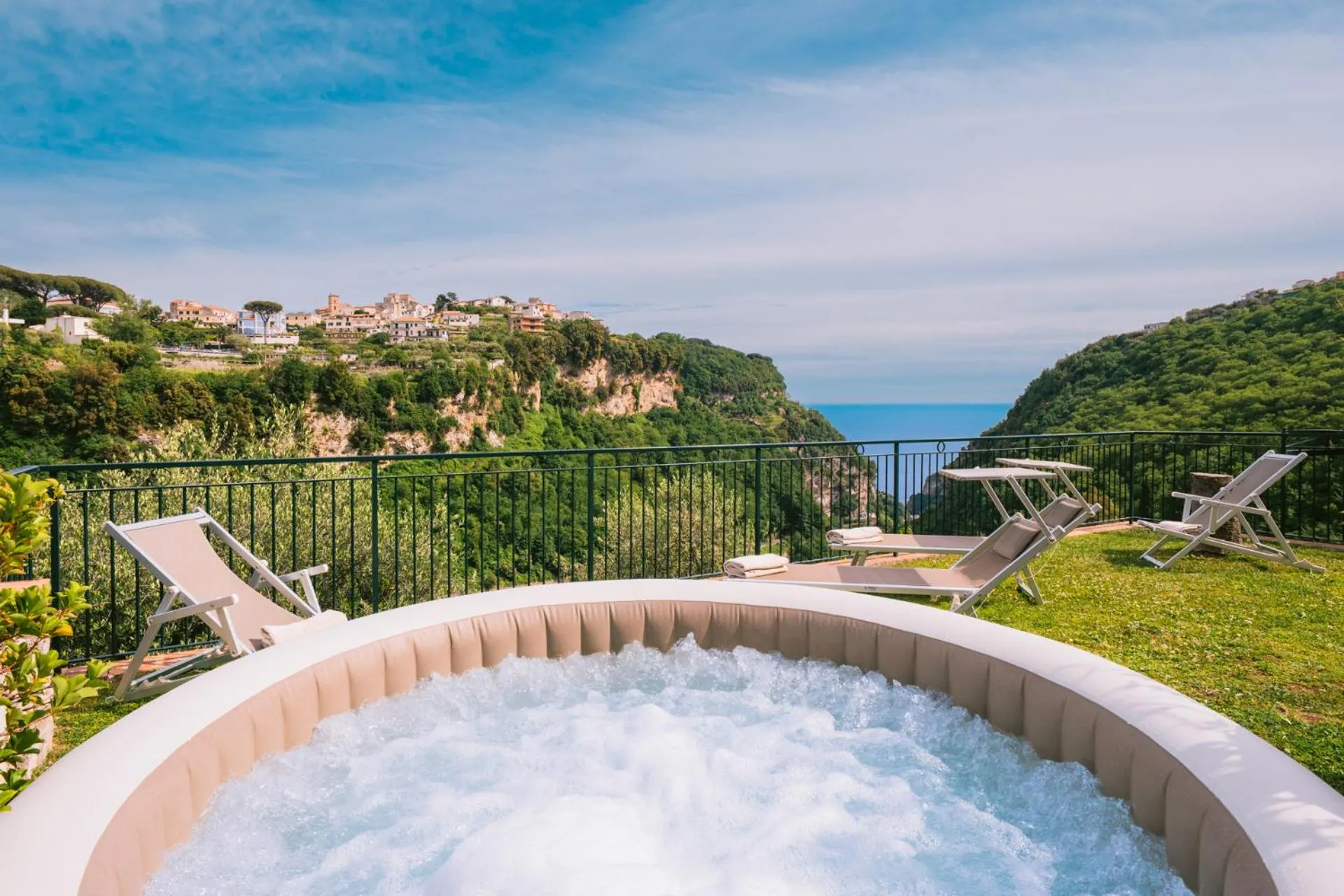 Hot Tub in Villa San Lorenzo