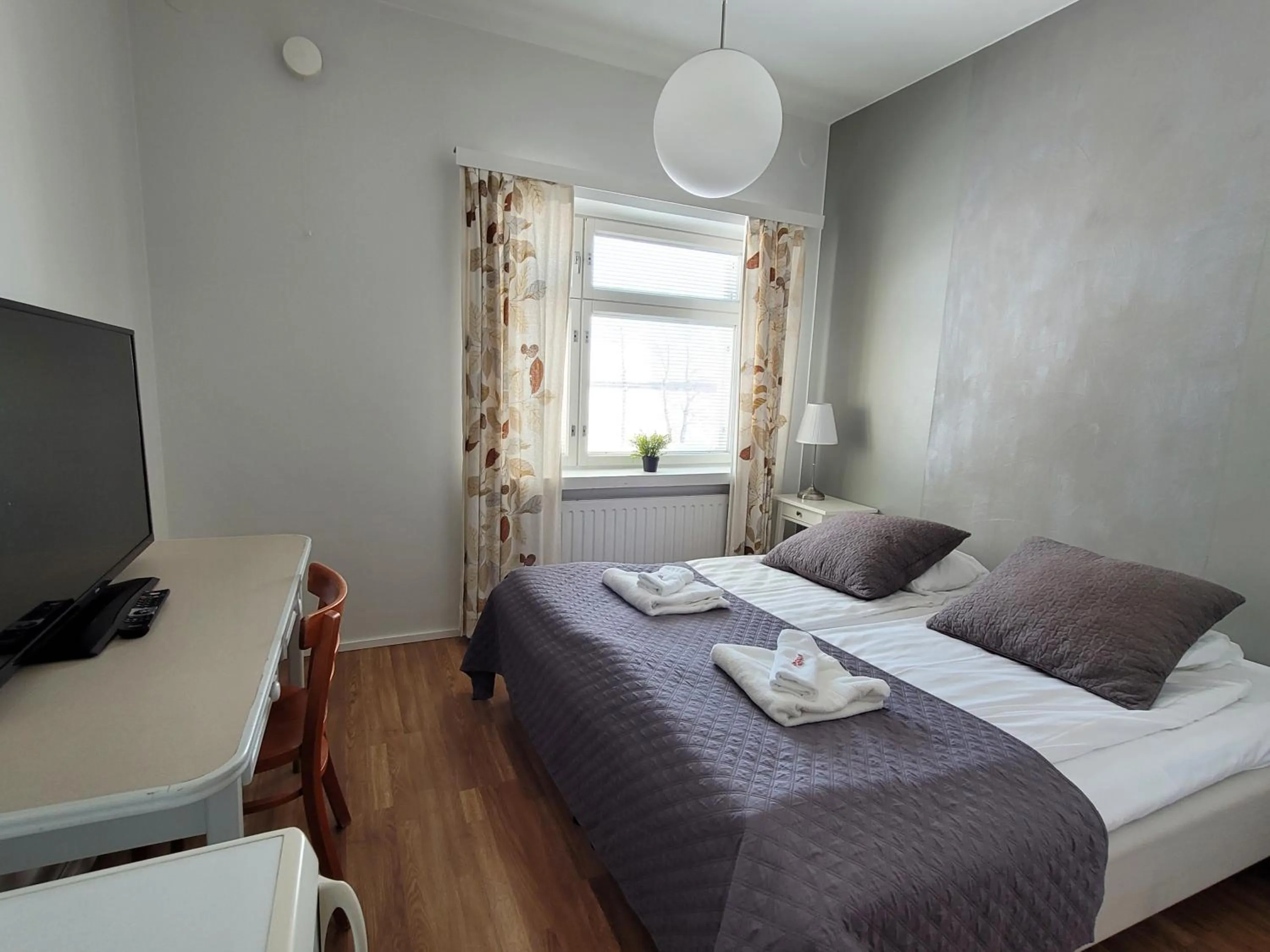 Bedroom, Bed in Kylpylähotelli Pohjanranta