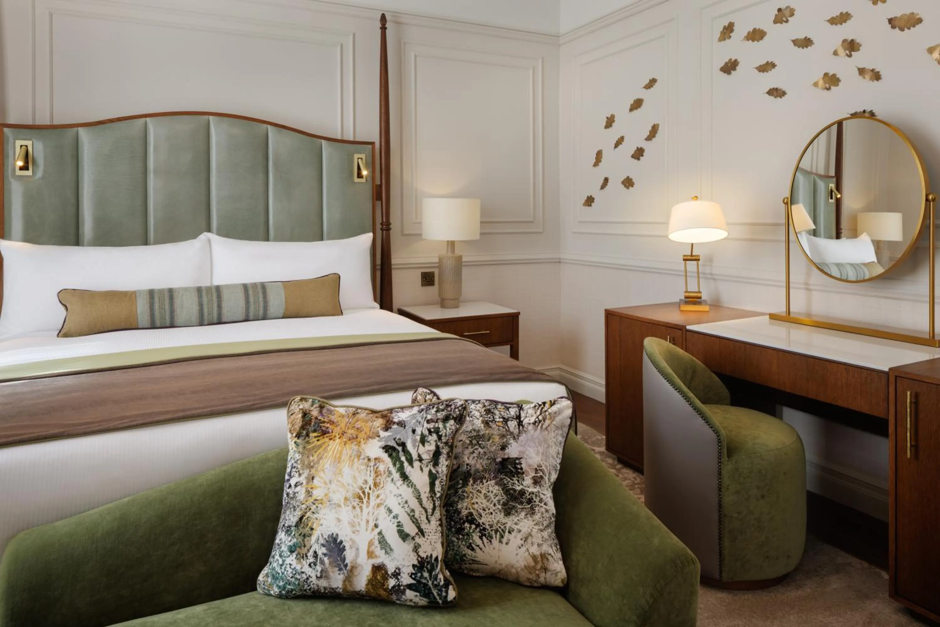 Bed in The Caledonian Edinburgh, Curio Collection by Hilton