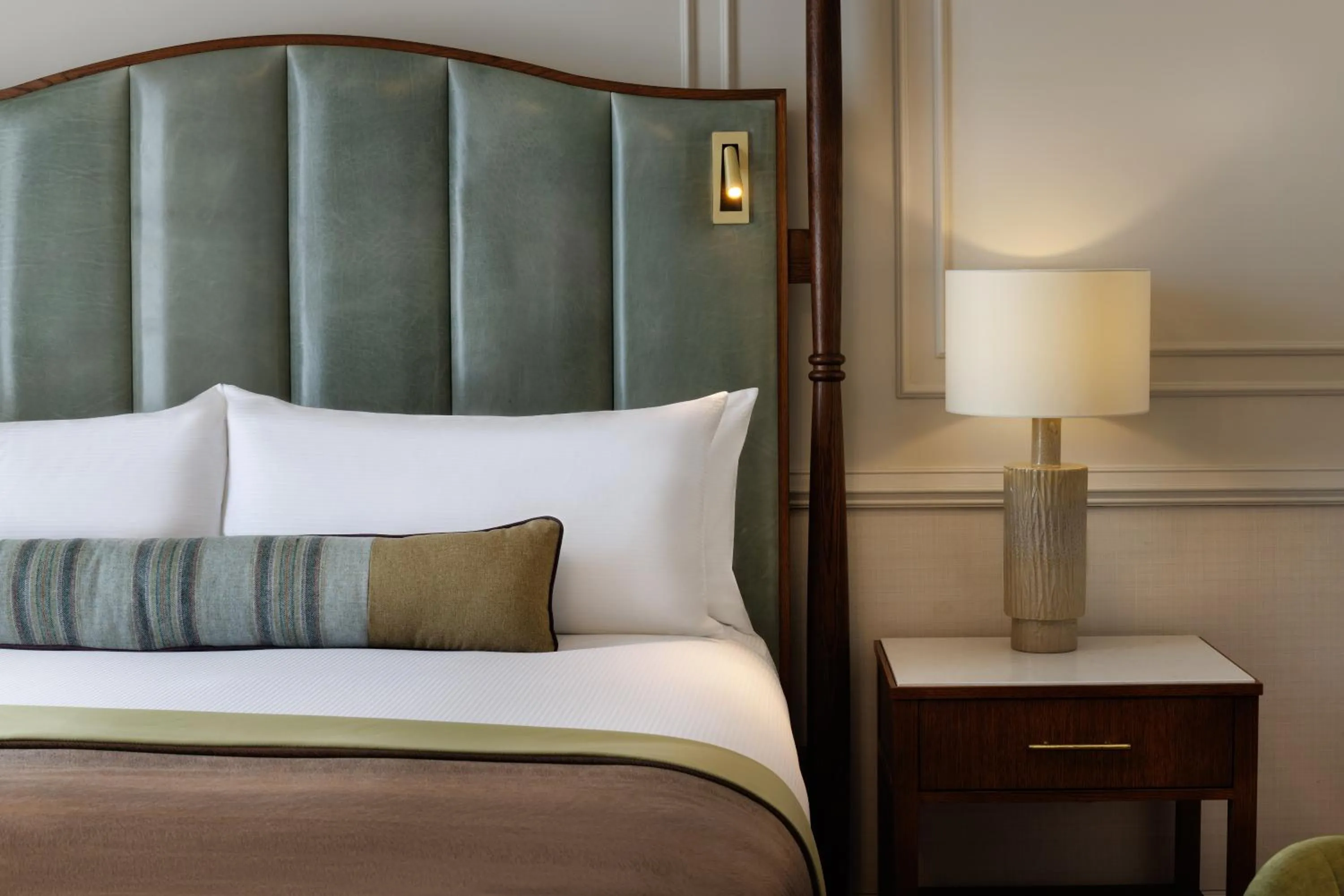 Bed in The Caledonian Edinburgh, Curio Collection by Hilton