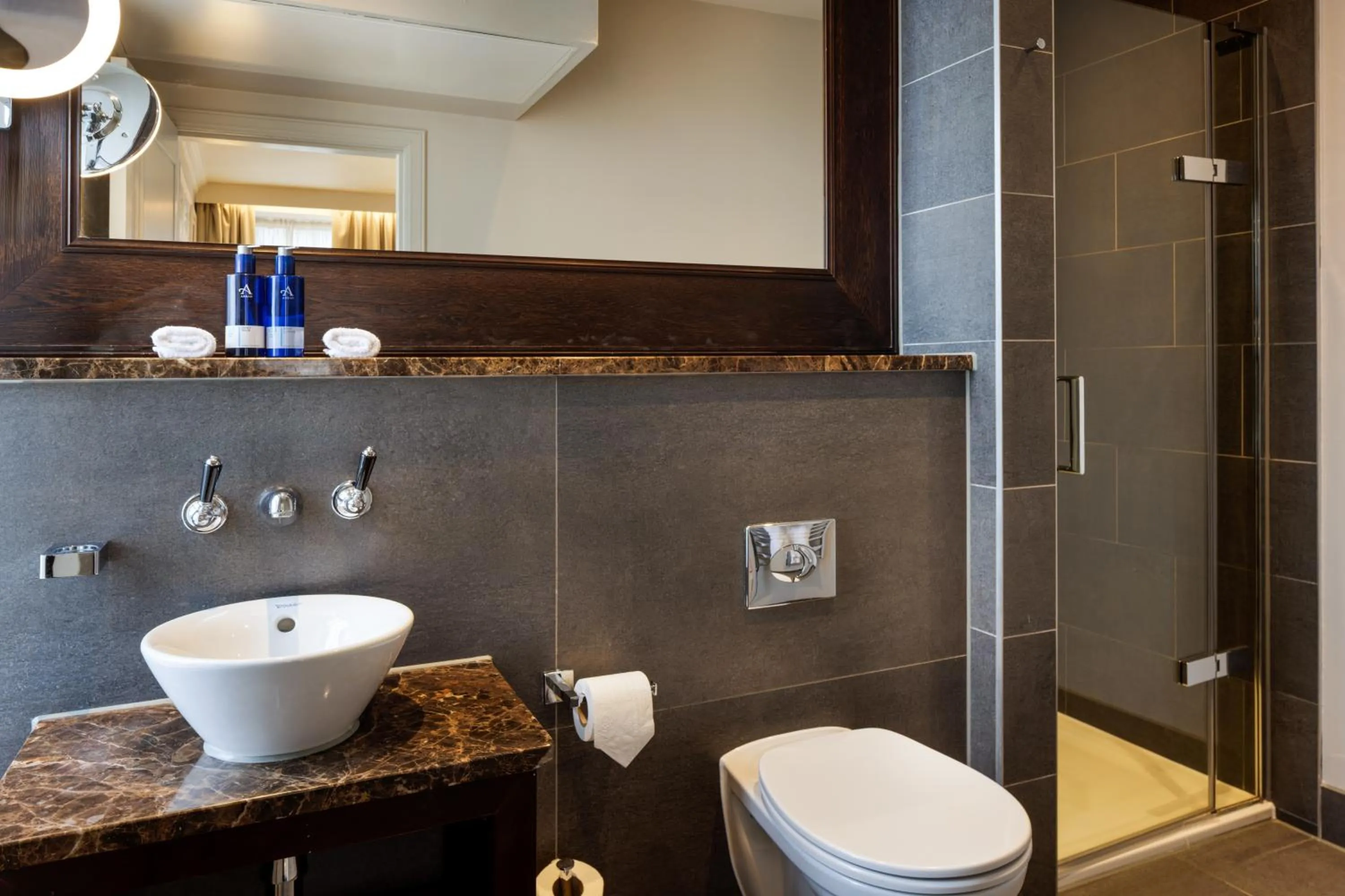 Toilet in The Caledonian Edinburgh, Curio Collection by Hilton