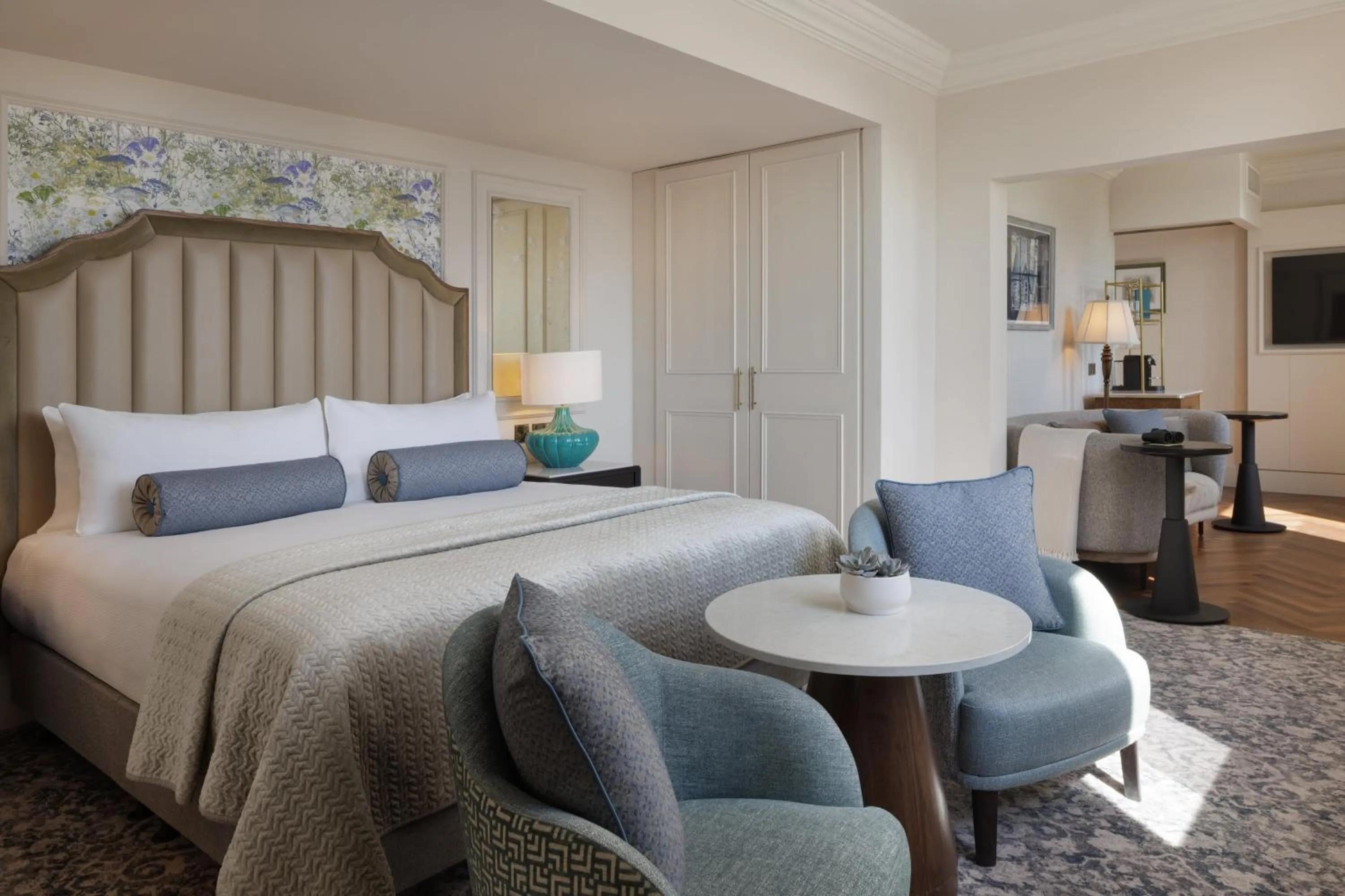 Bed in The Caledonian Edinburgh, Curio Collection by Hilton