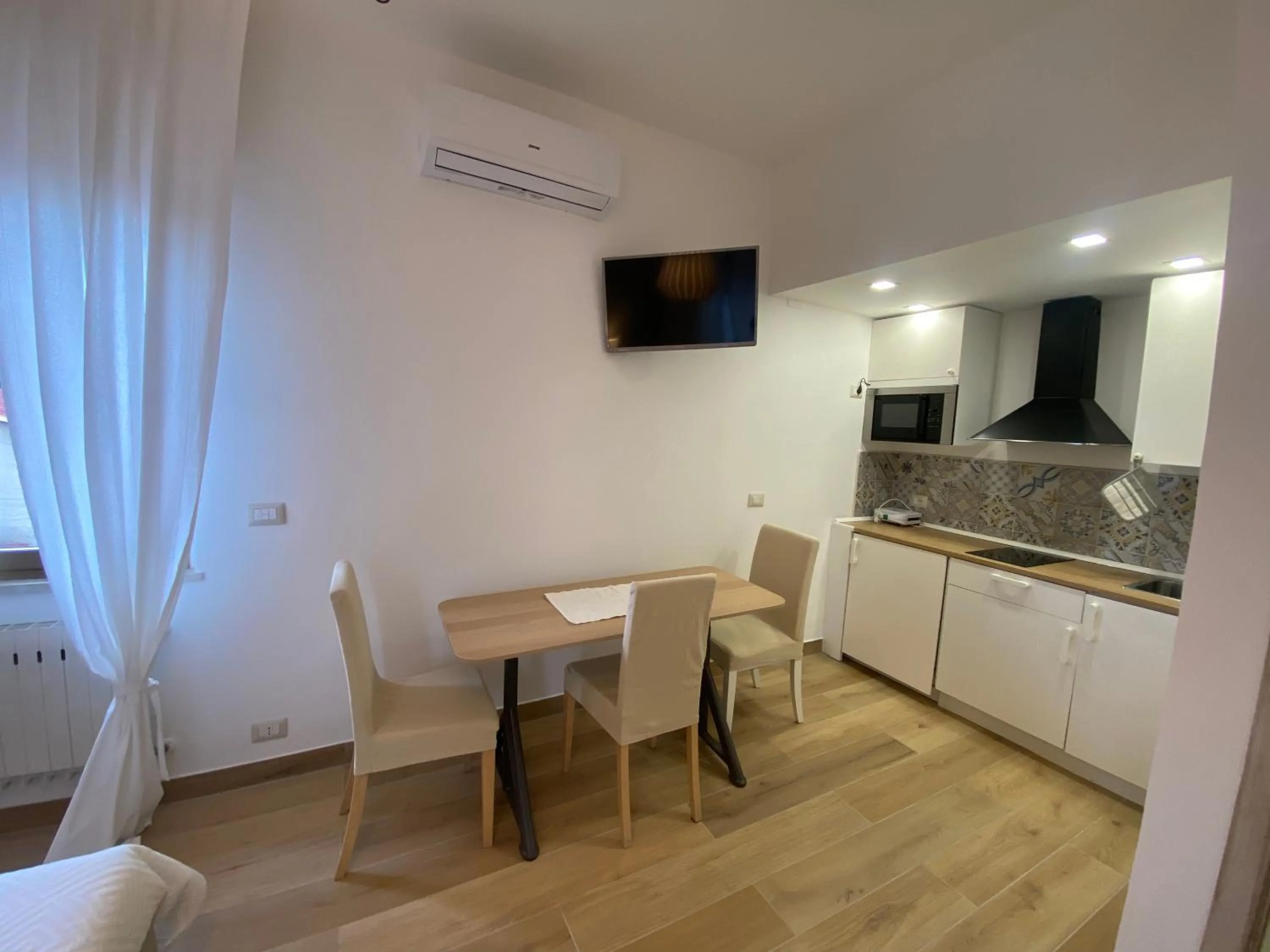 Kitchen or kitchenette in B&B Casa al Vicolo 2