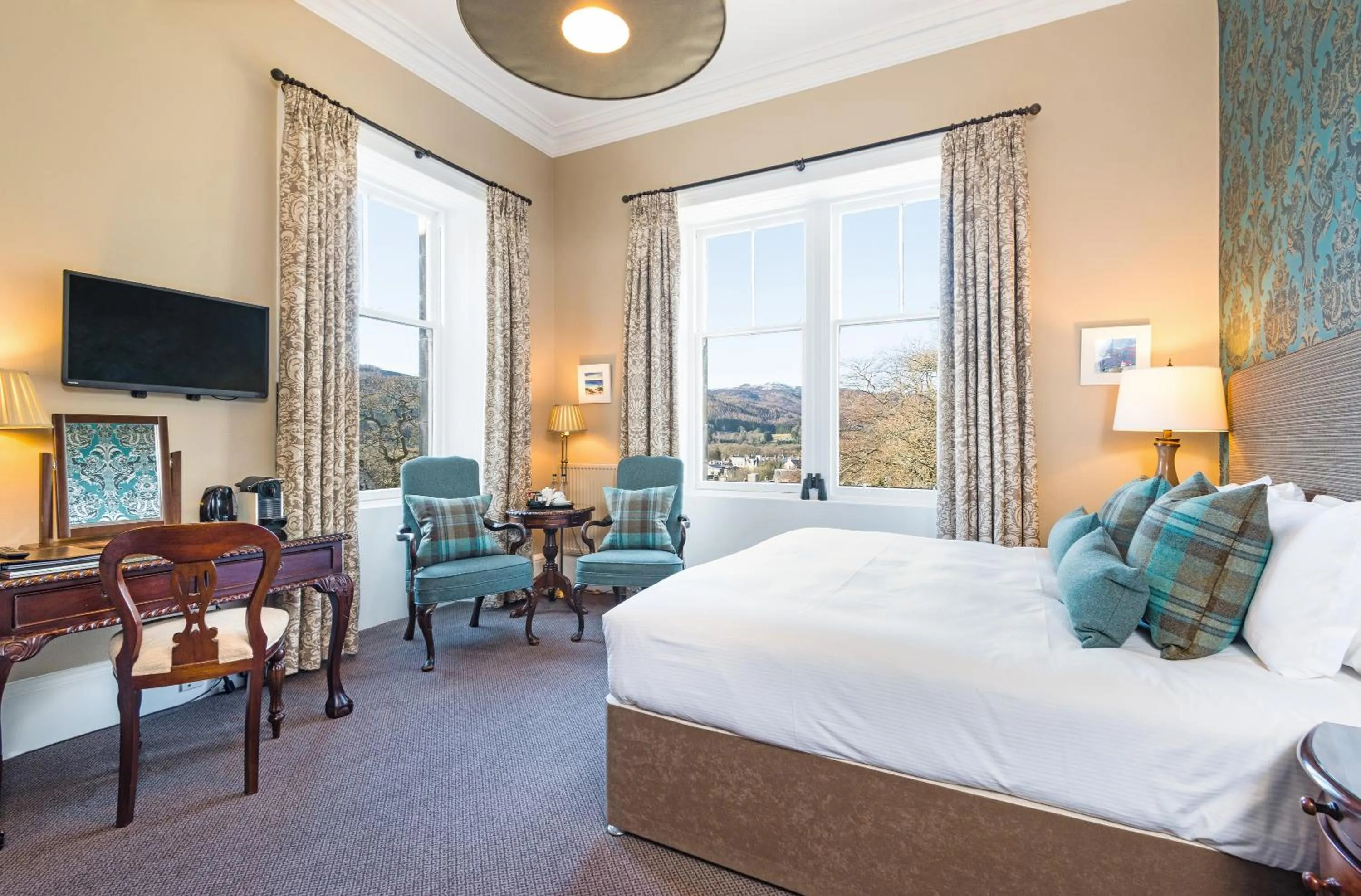 Bedroom, Bed in Knockendarroch Hotel