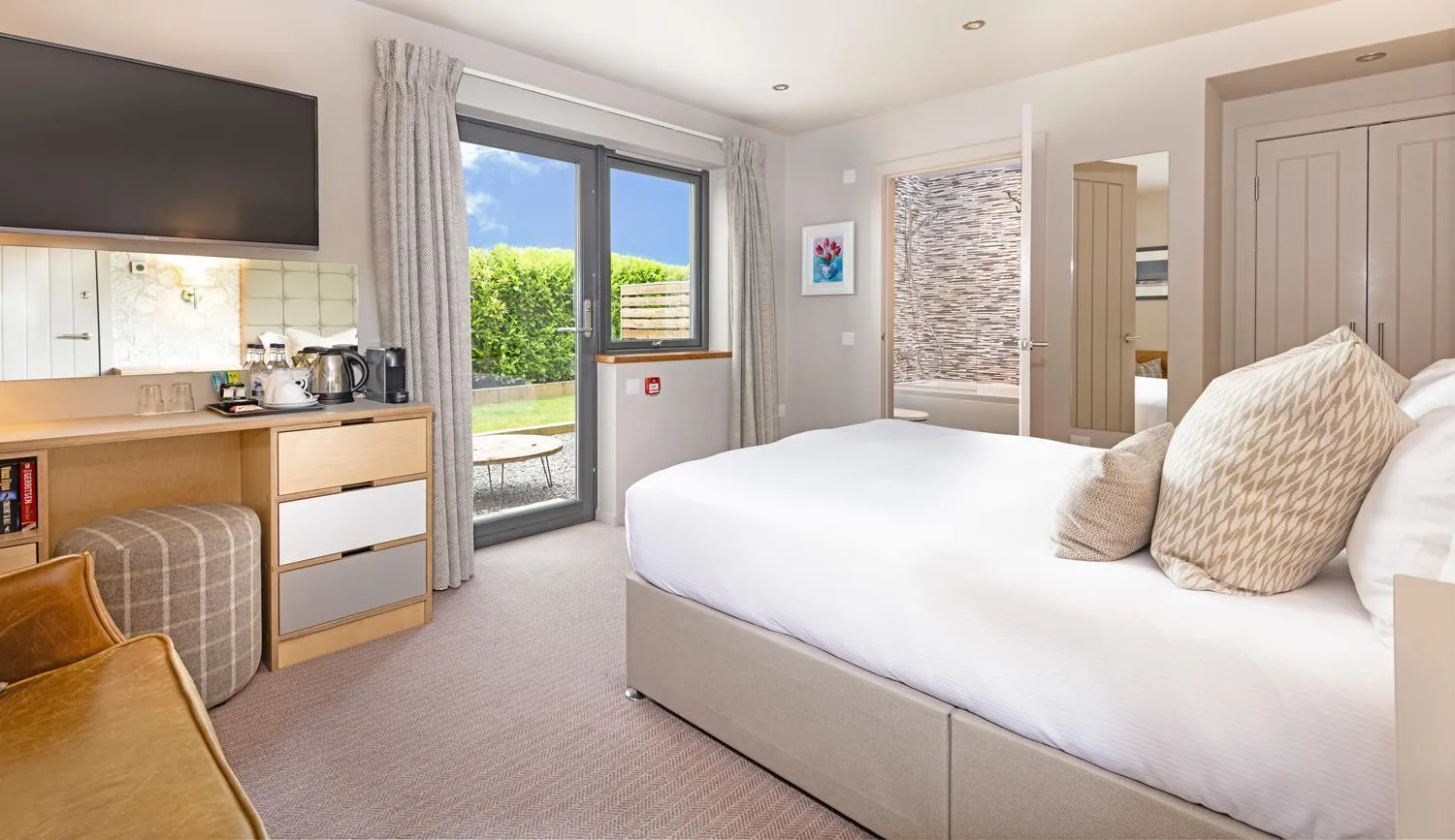 Bedroom, Bed in Knockendarroch Hotel