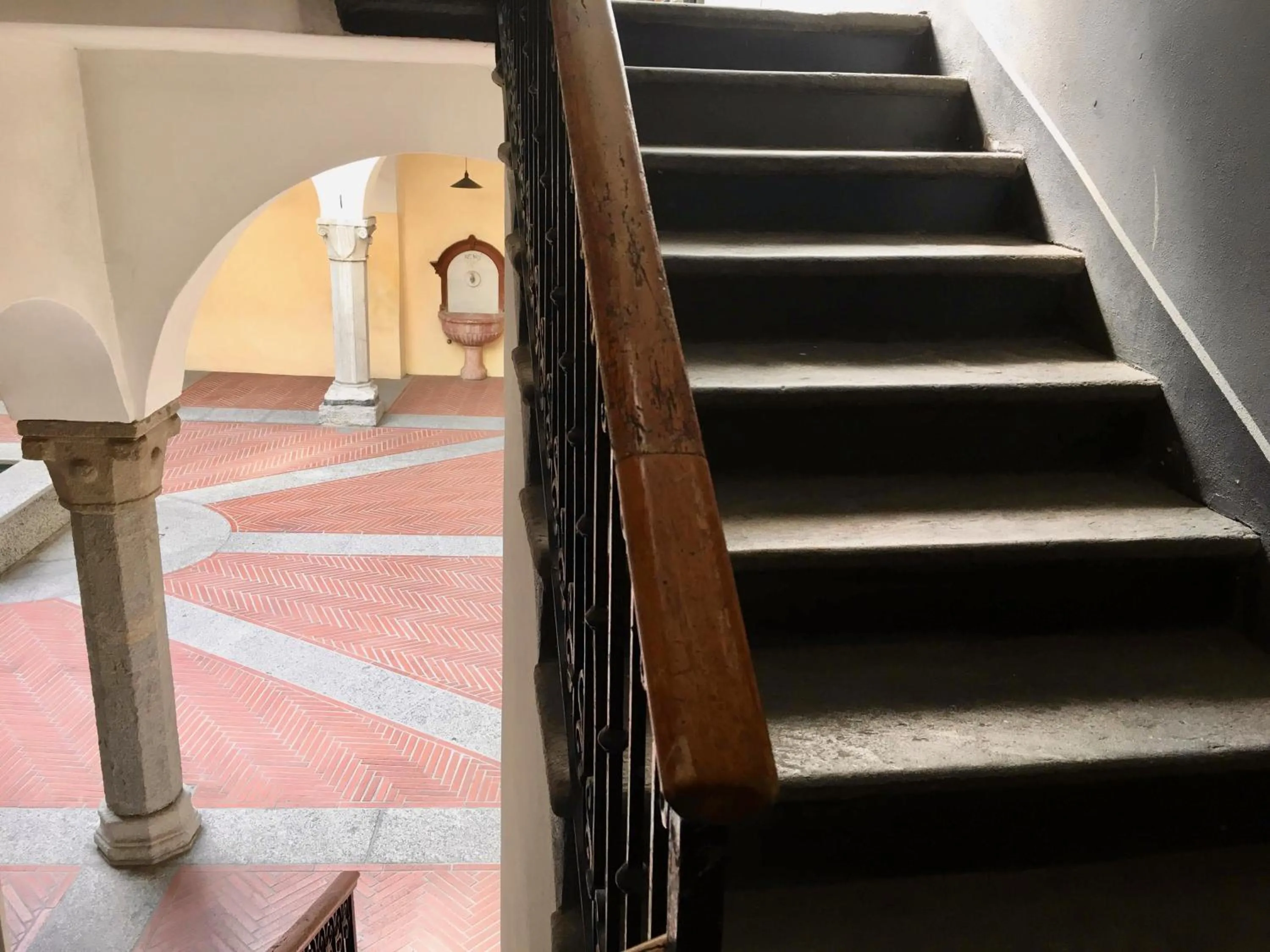 Property building in Great2Stay City Center Apartments Locarno