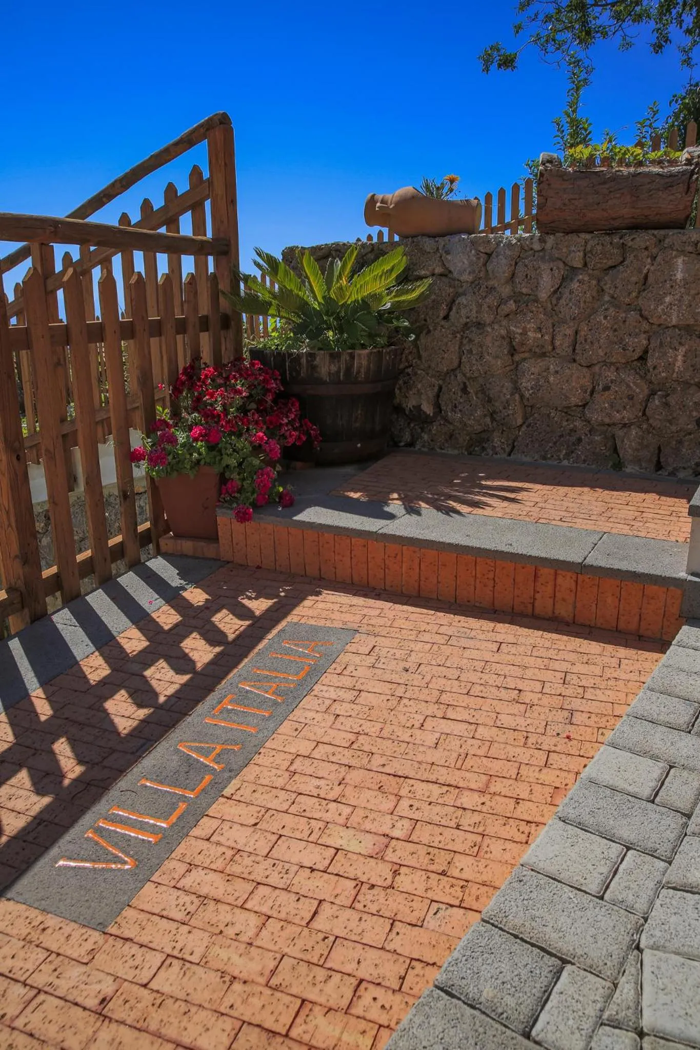 Property building in Villa Italia