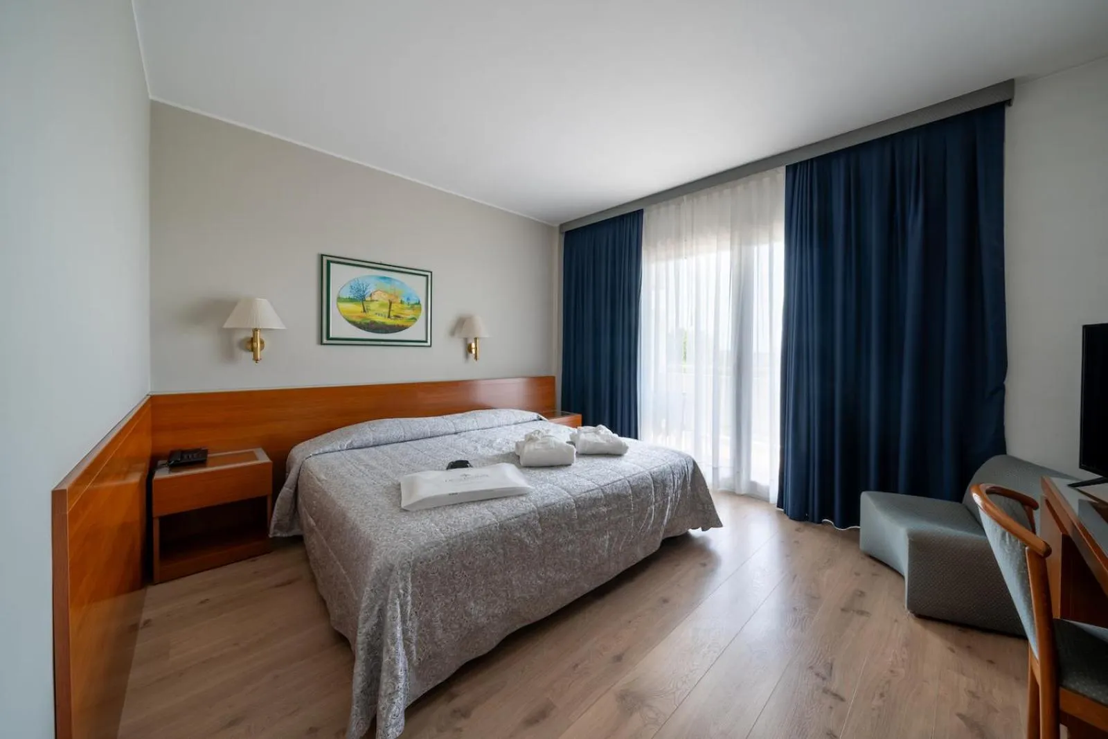 Bedroom, Bed in Hotel Des Bains Terme