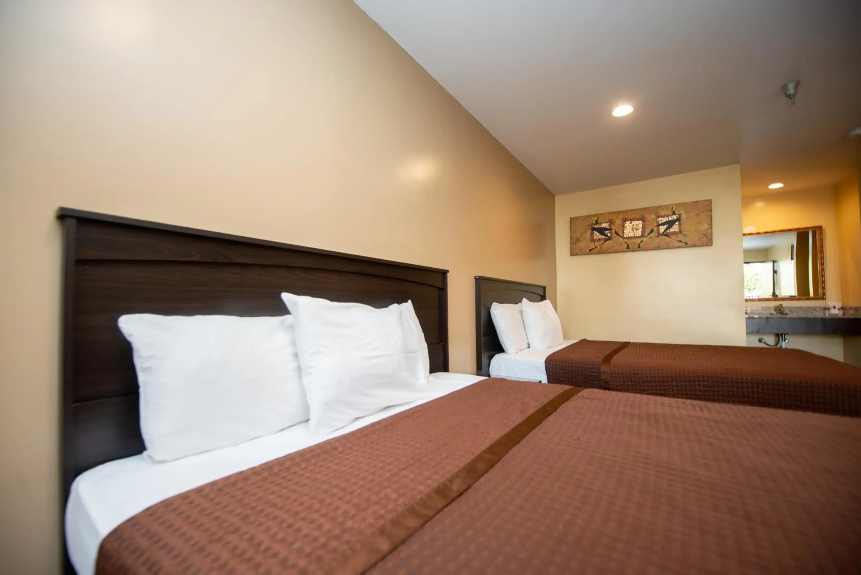 Double Room in Casa Bella Inn- Huntington Park Double Room in Casa Bella Inn- Huntington Park