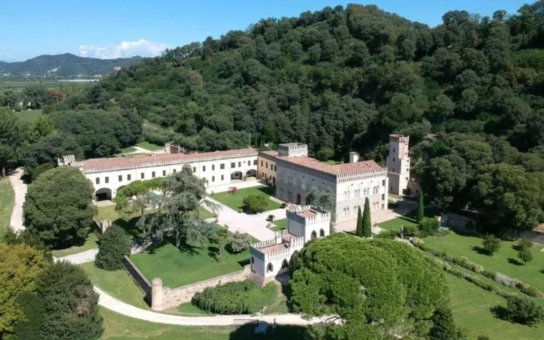 Castello di Lispida Castello di Lispida