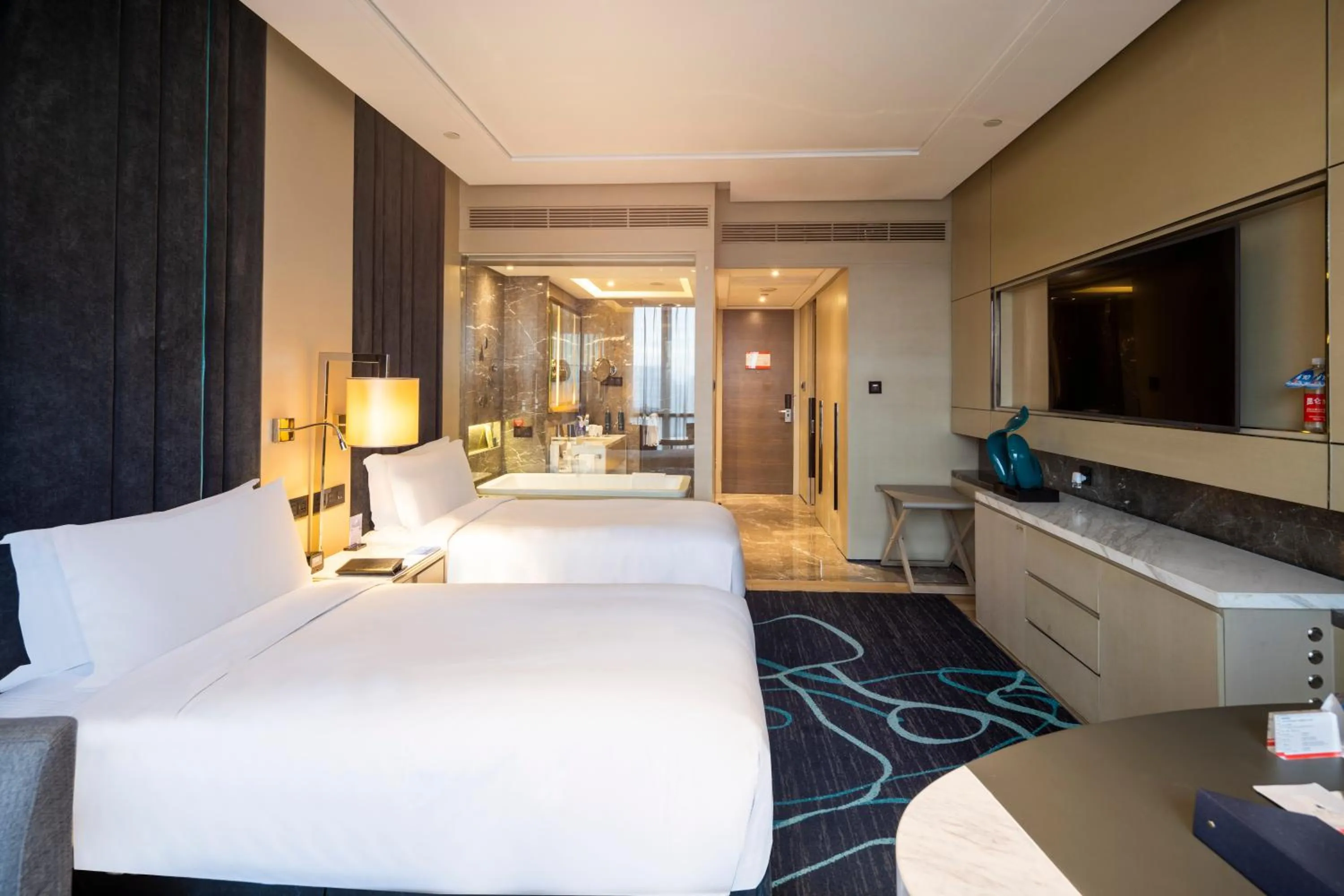 TV and multimedia, Bed in Hilton Xi'an High-tech Zone