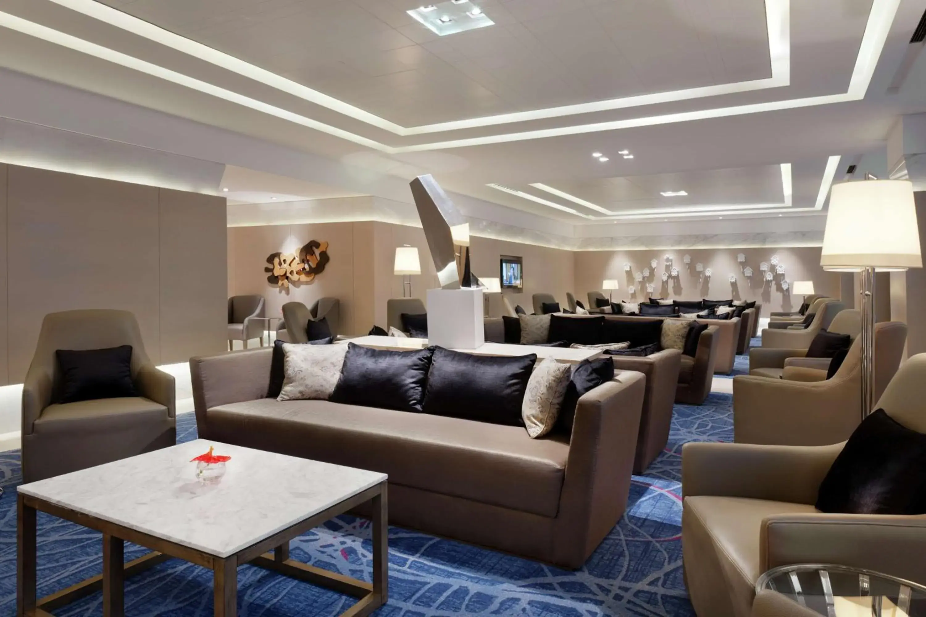 Lounge or bar in Hilton Xi'an High-tech Zone Lounge or bar in Hilton Xi'an High-tech Zone